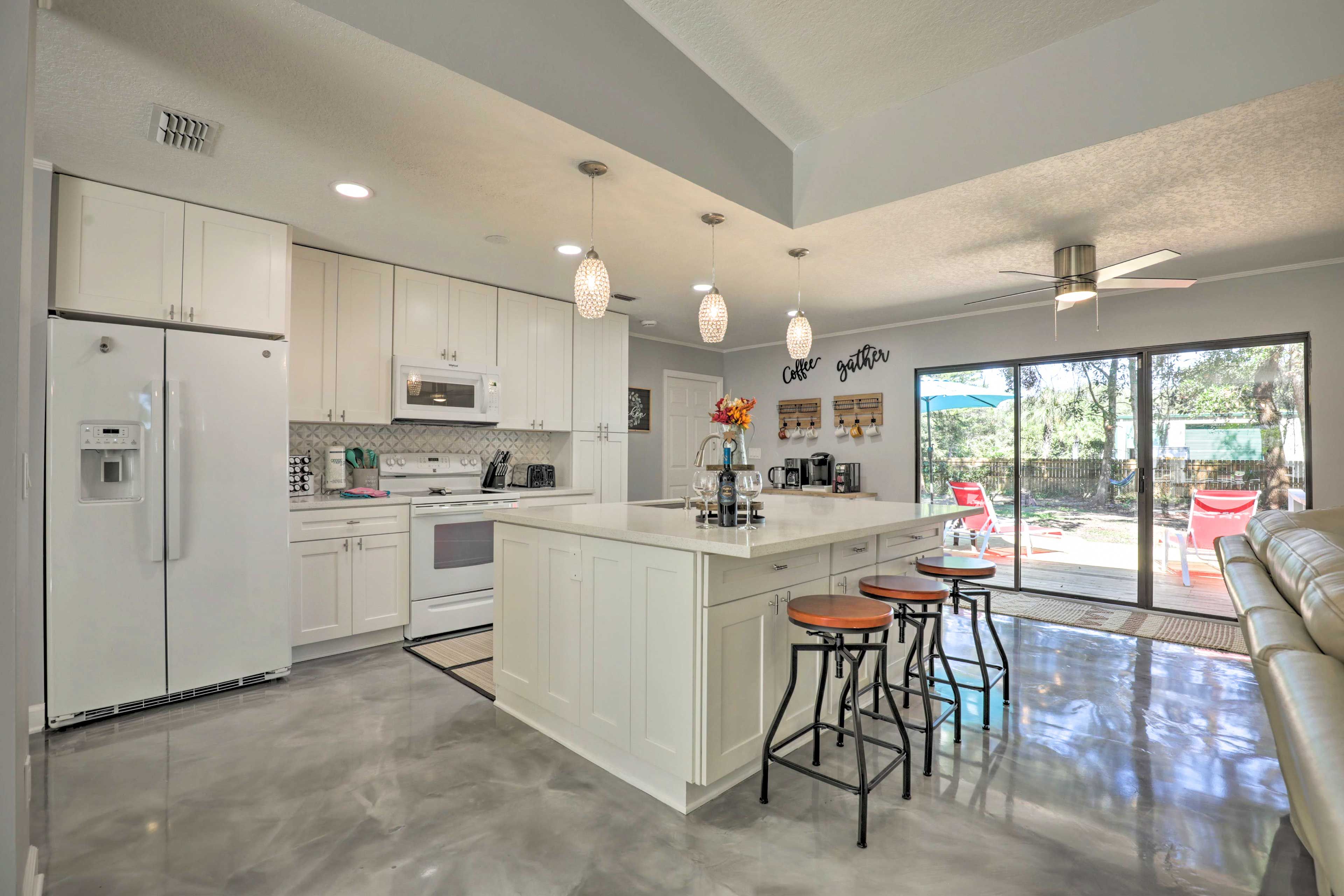 Kitchen | Fully Equipped | Coffee Bar w/ Keurig