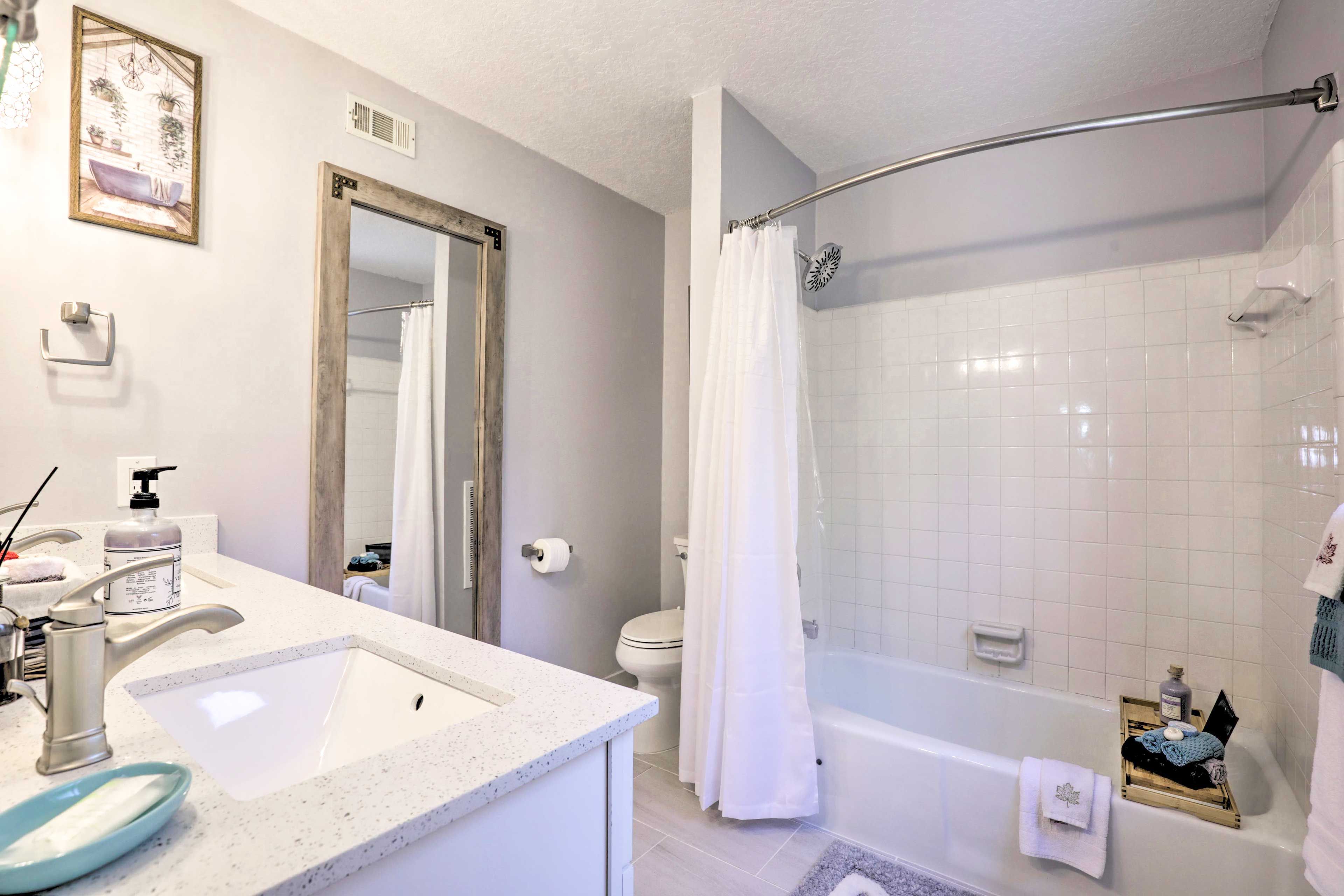 En-Suite Bath | Toiletries & Towels Provided