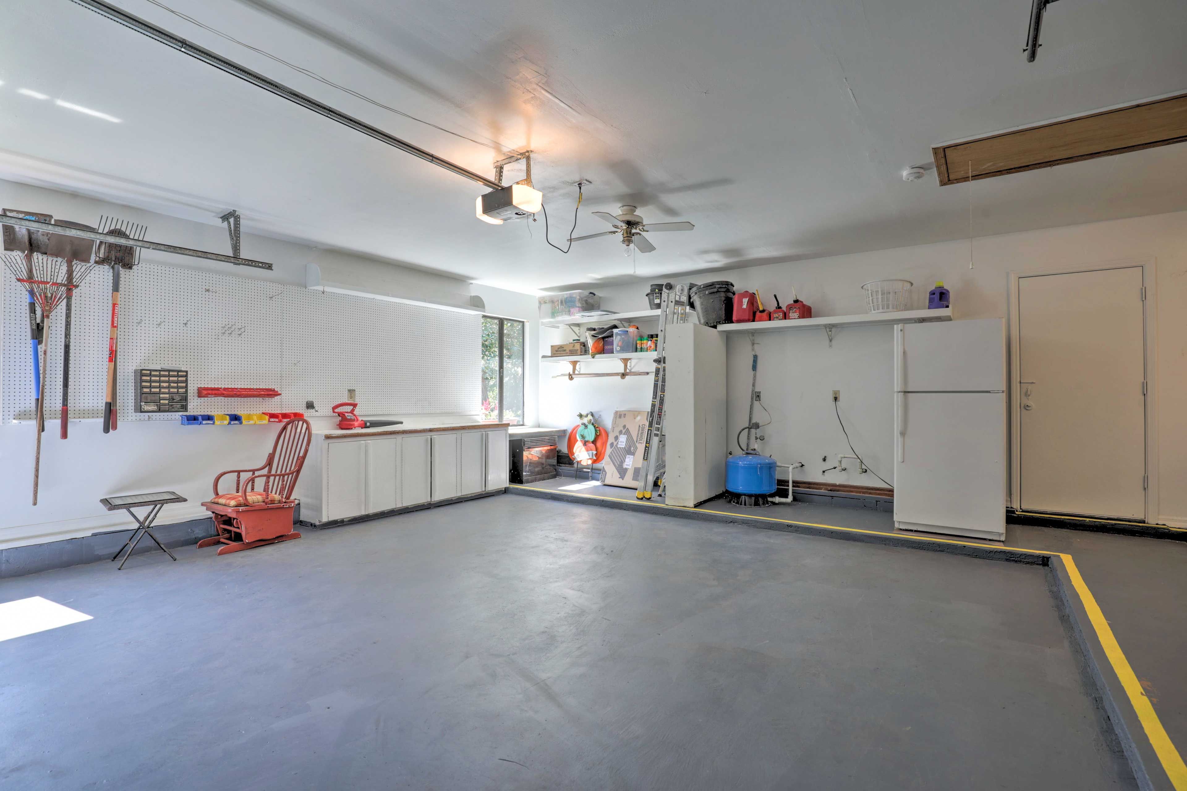 Garage | Extra Refrigerator
