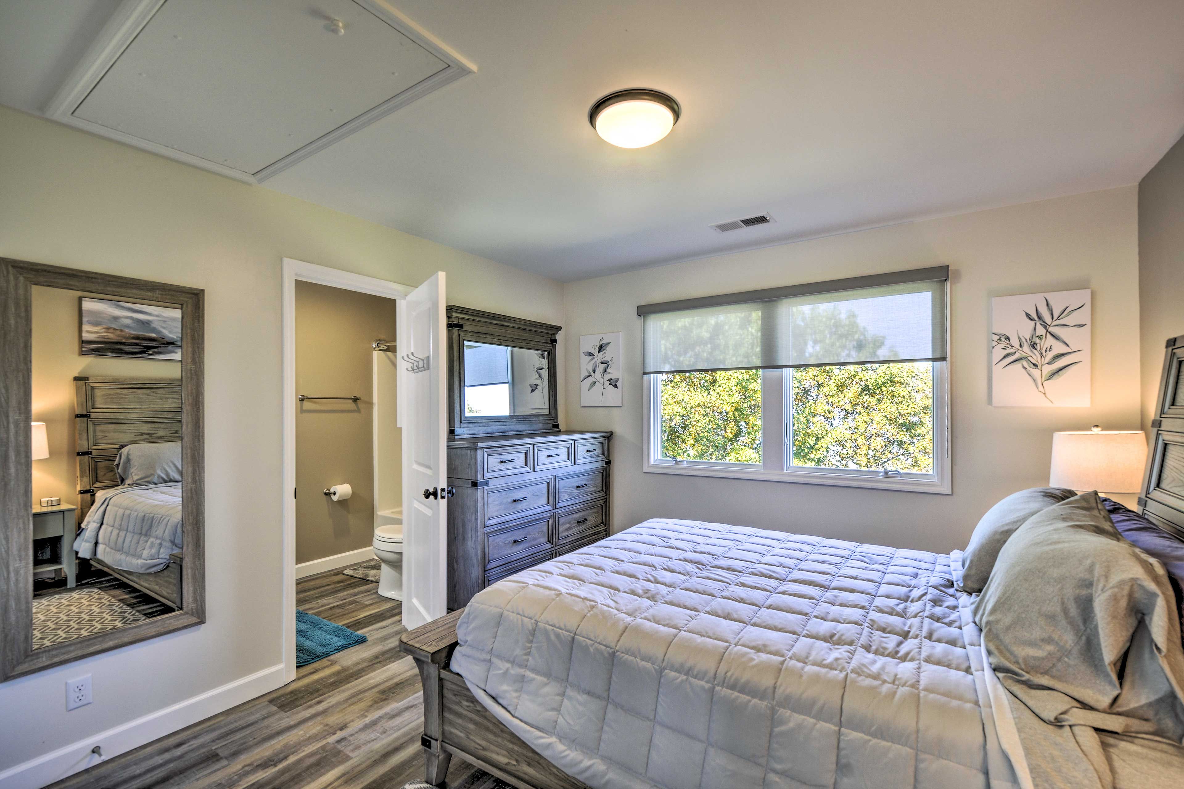 Bedroom 2 | Queen Bed | 2nd Floor