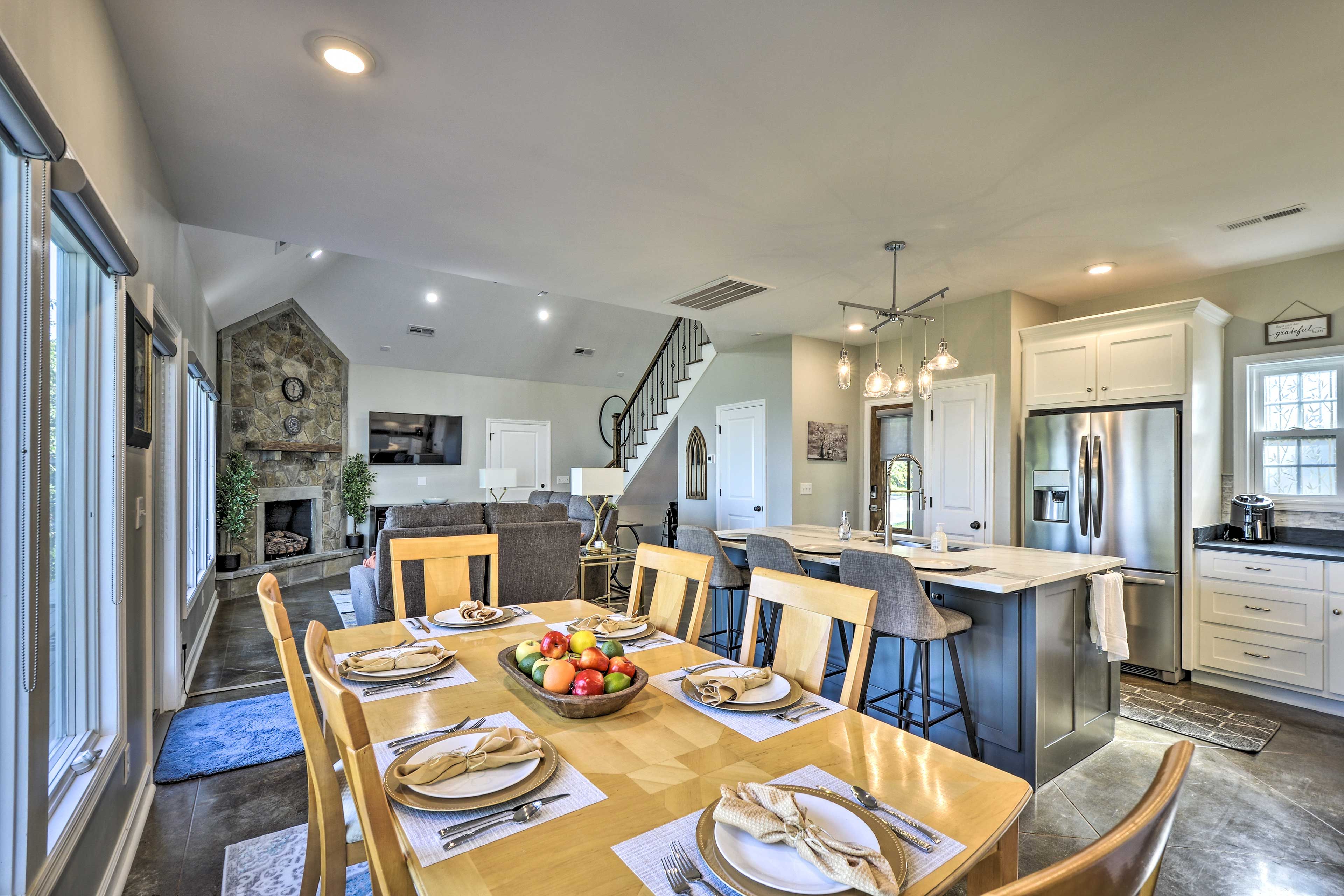 Dining Area | Dishware & Flatware