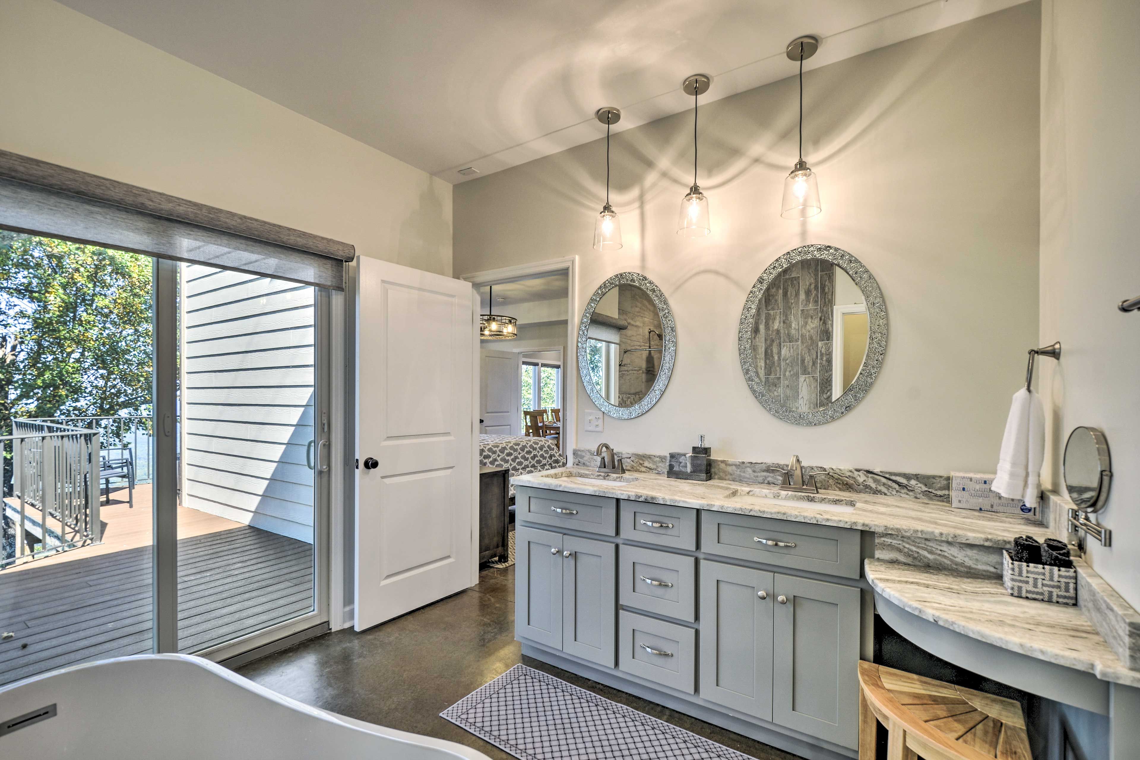 En-Suite Bathroom