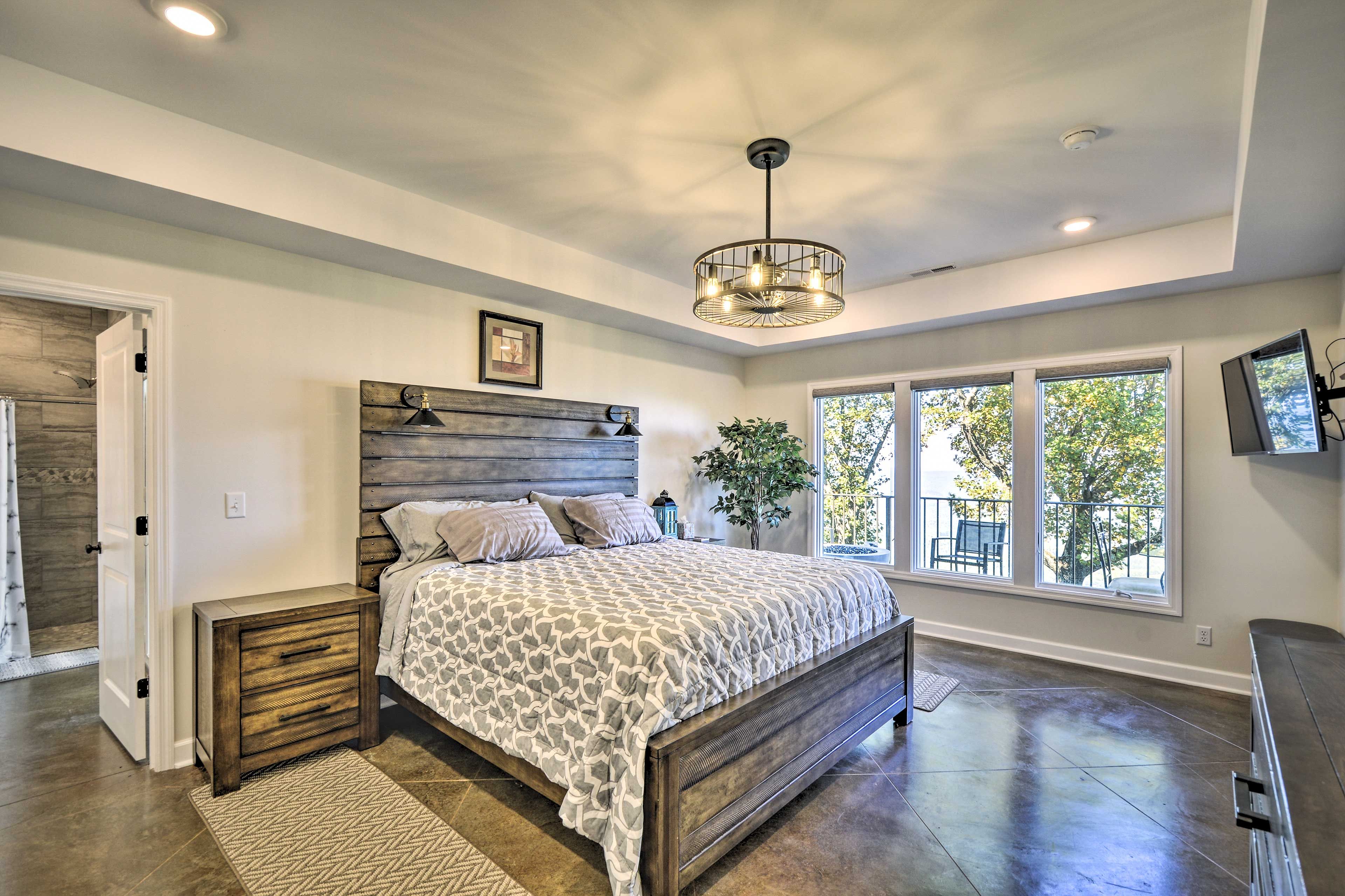 Bedroom 1 | Linens Provided | Smart TV w/ Cable