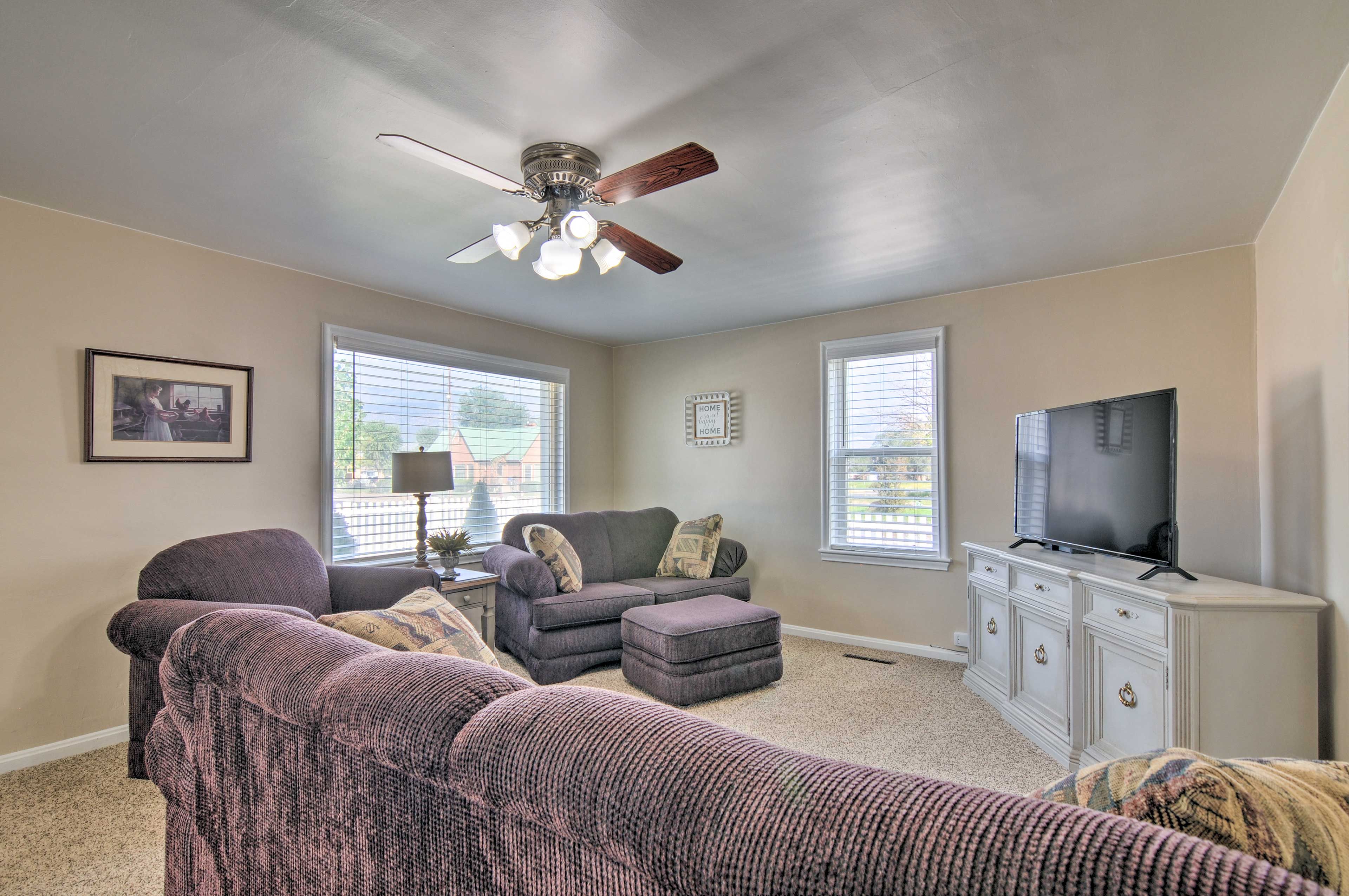 Living Room | Smart TV