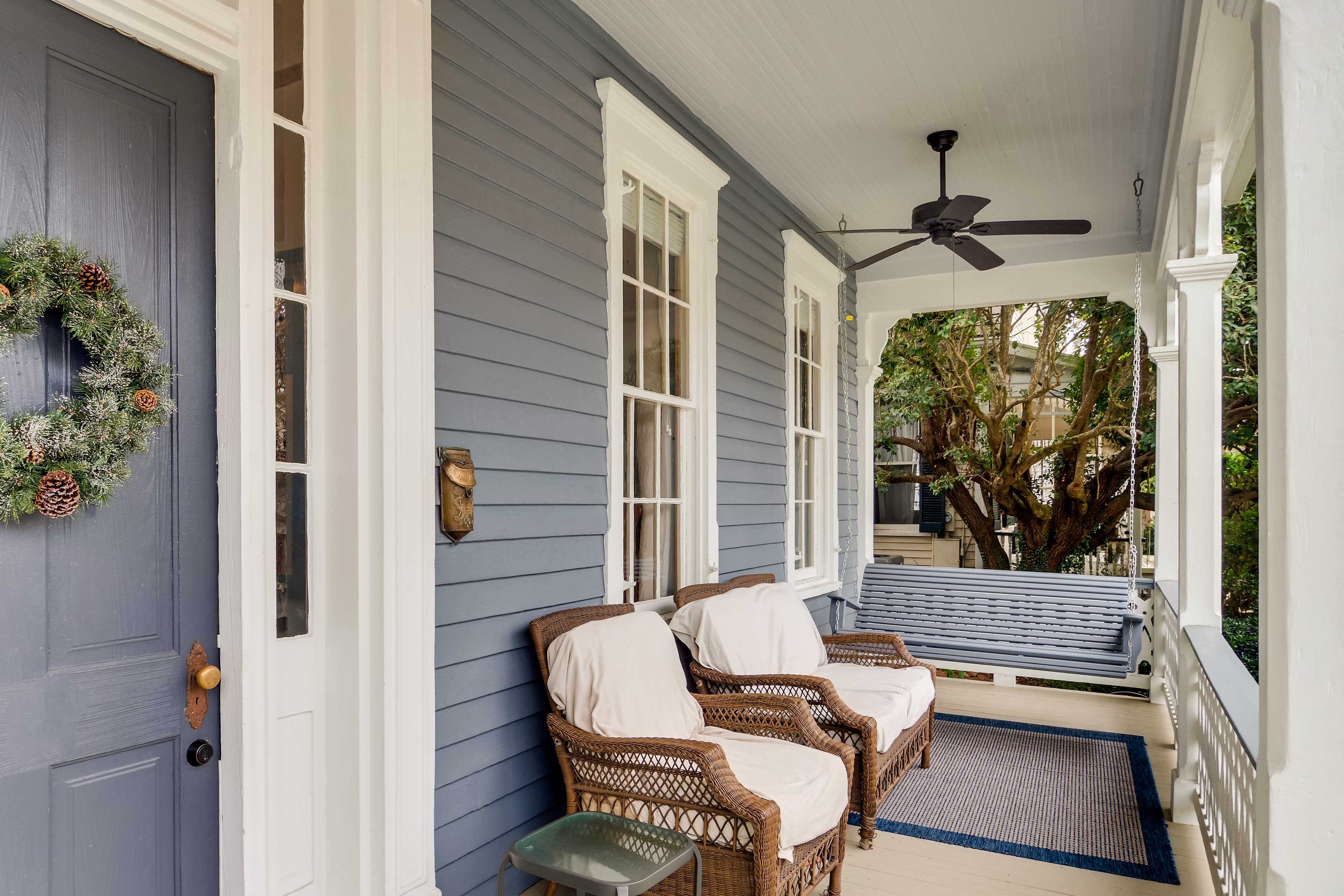 Front Entrance | Entry Via Lockbox
