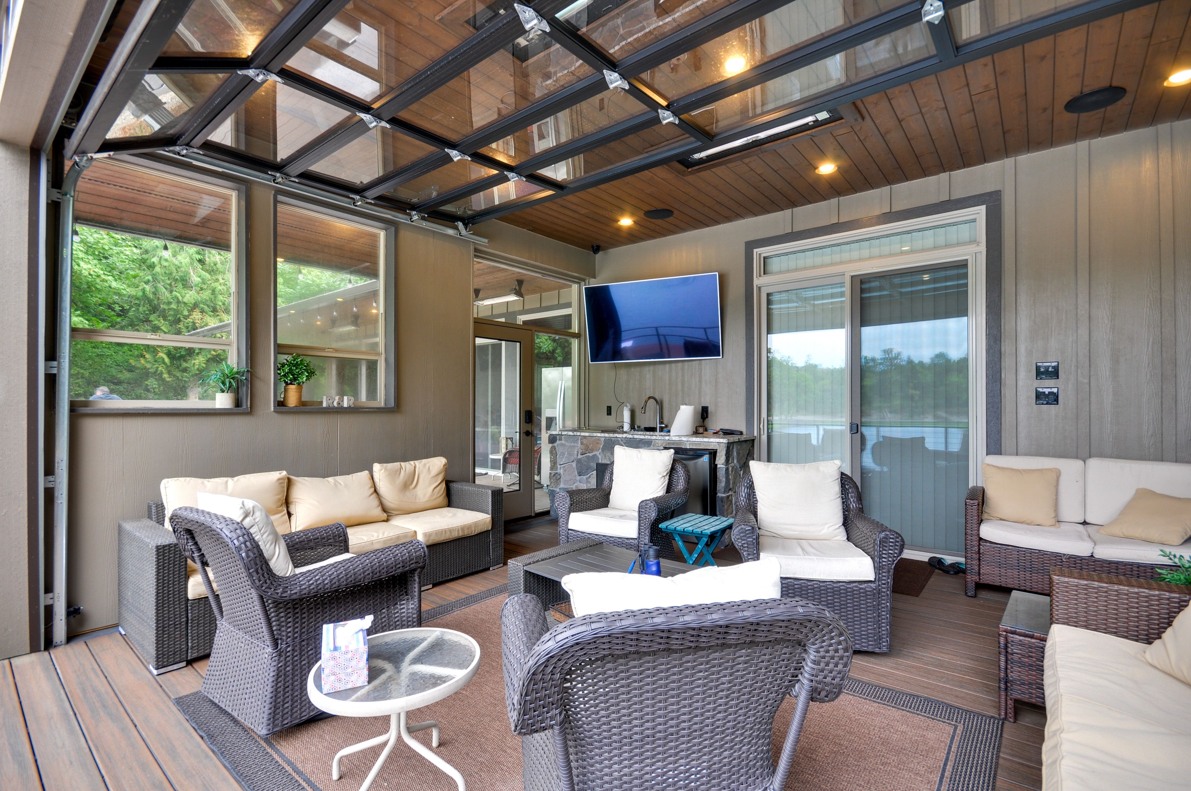 Sunroom | Smart TV | Kitchenette | Sauna