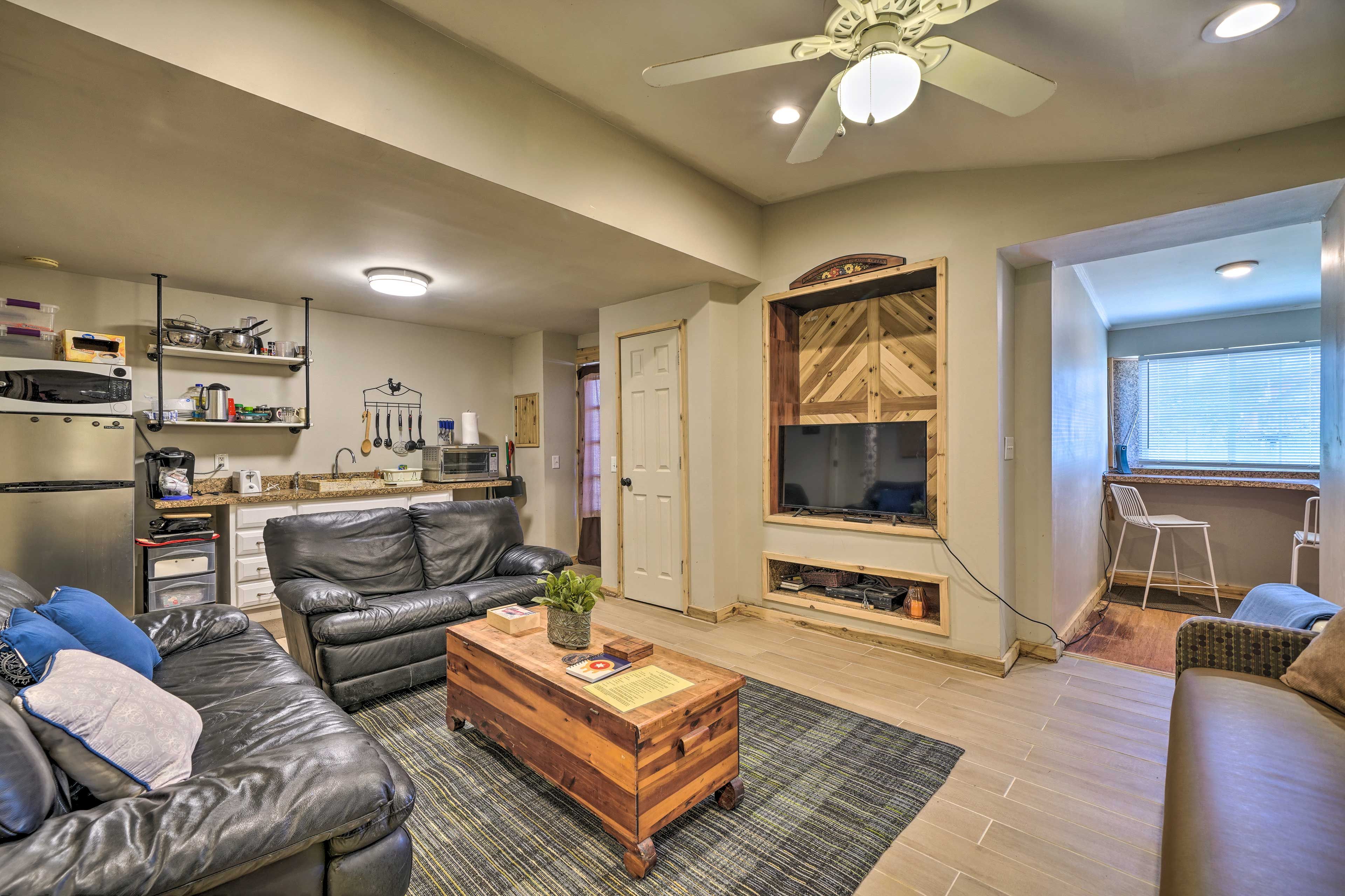 Living Room | Sleeper Sofa