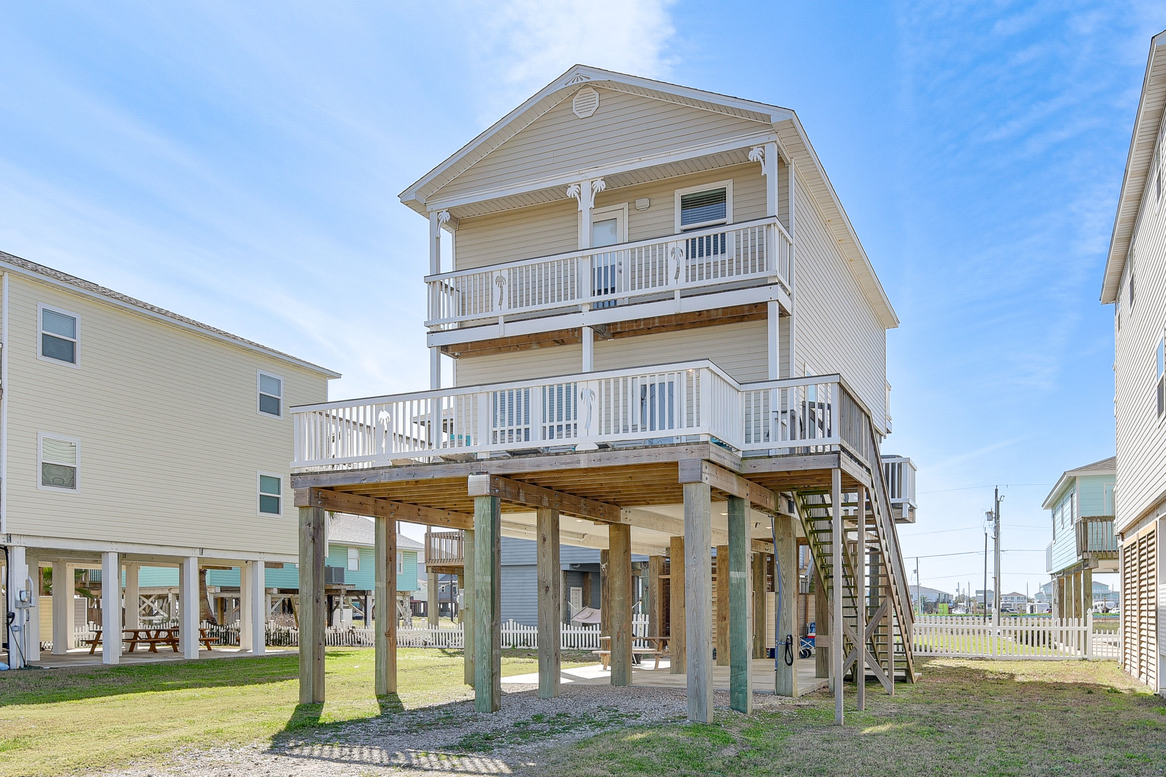 Parking | Driveway (4 Vehicles)