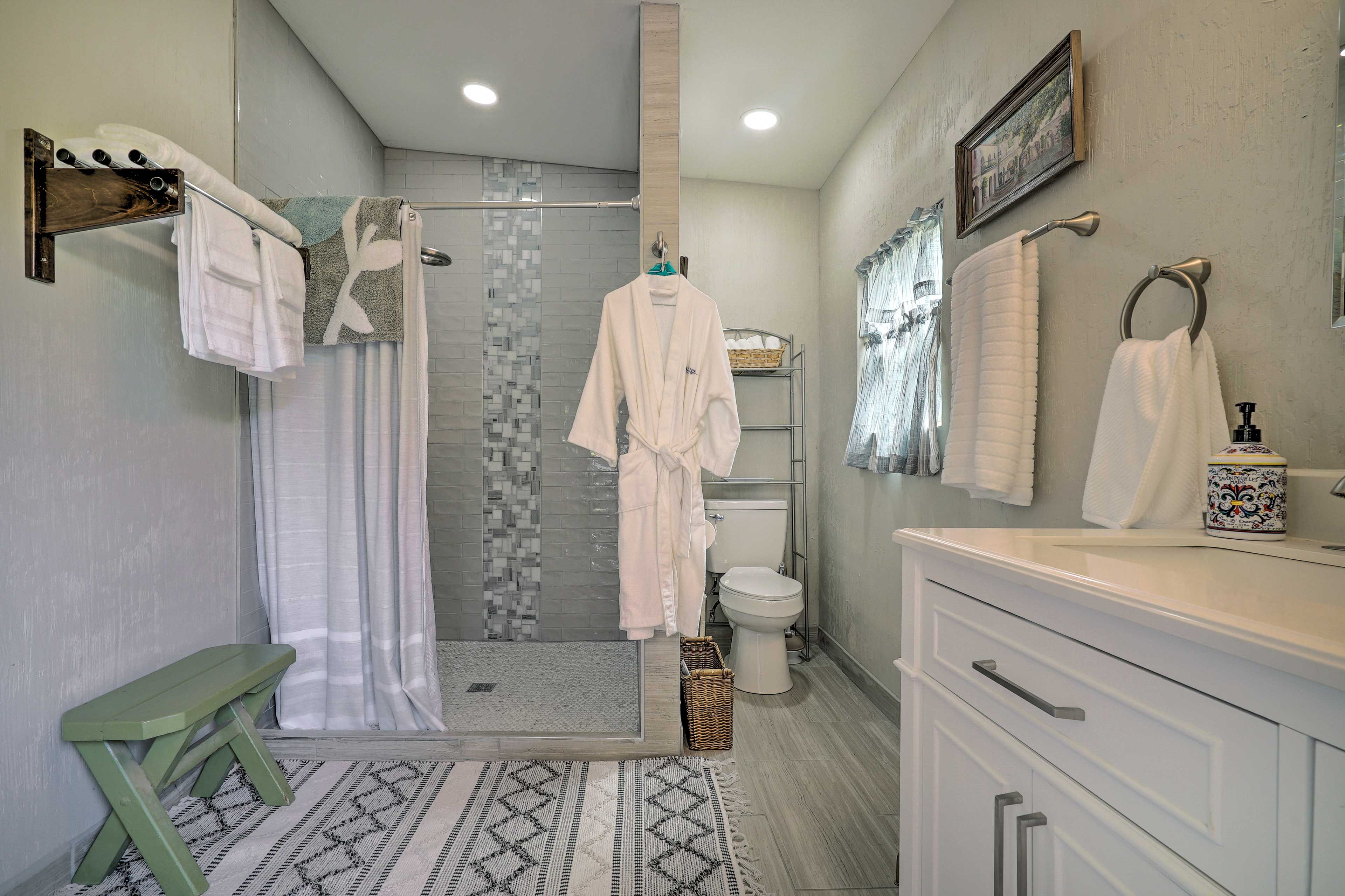Full Bathroom