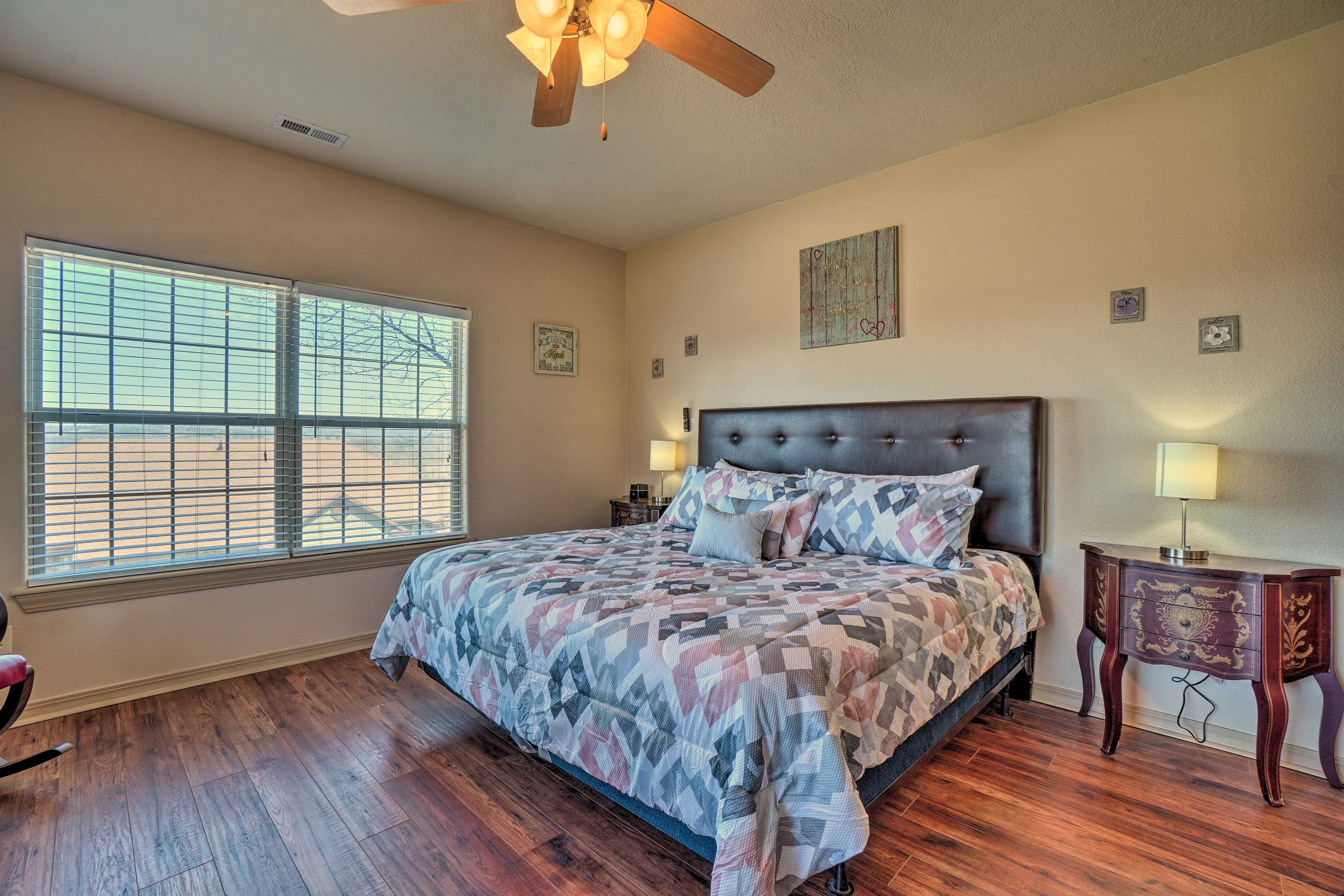 Bedroom 5 | King Bed
