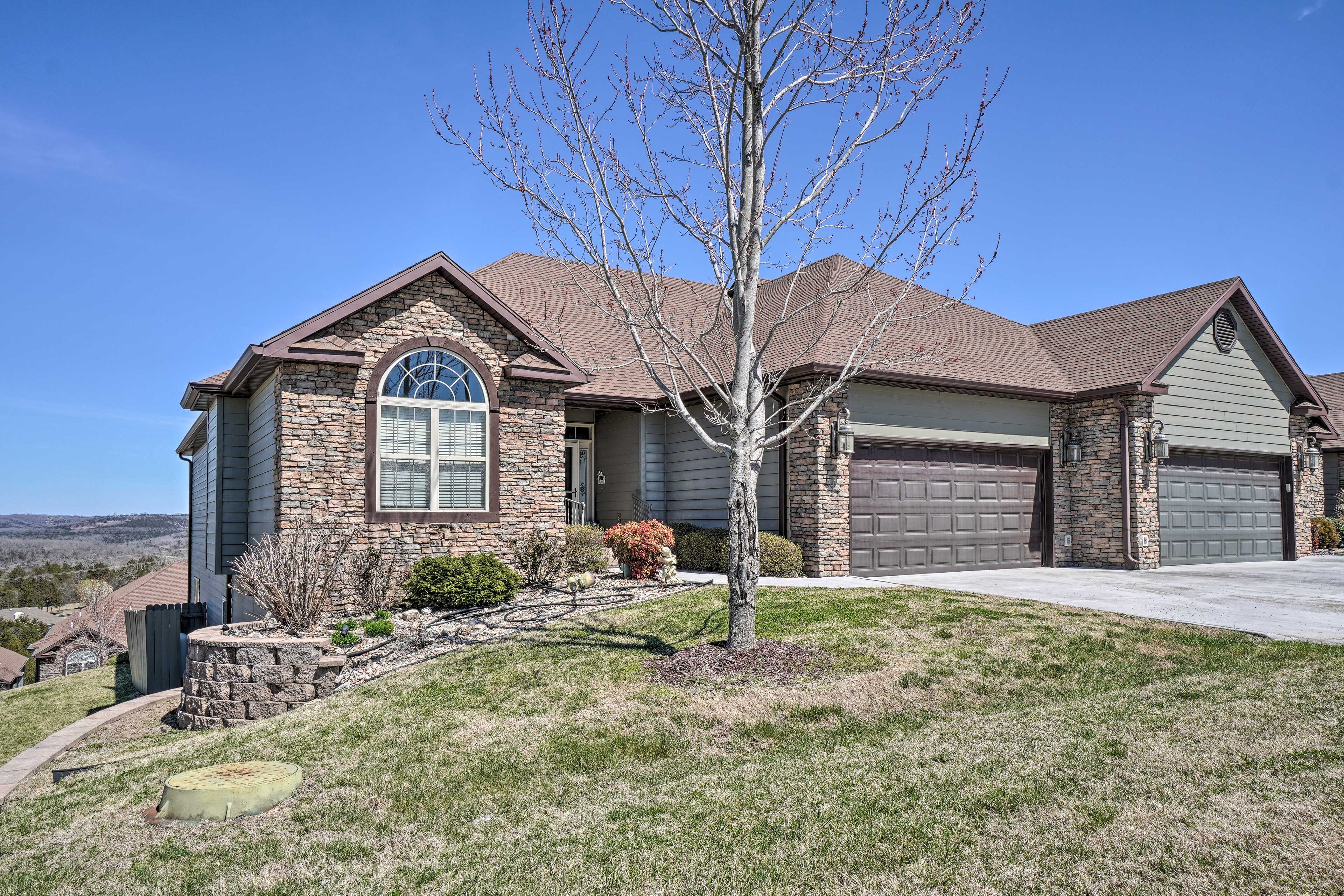 Branson West Vacation Rental | 5BR | 3BA | 3,800 Sq Ft | 2 Steps to Enter
