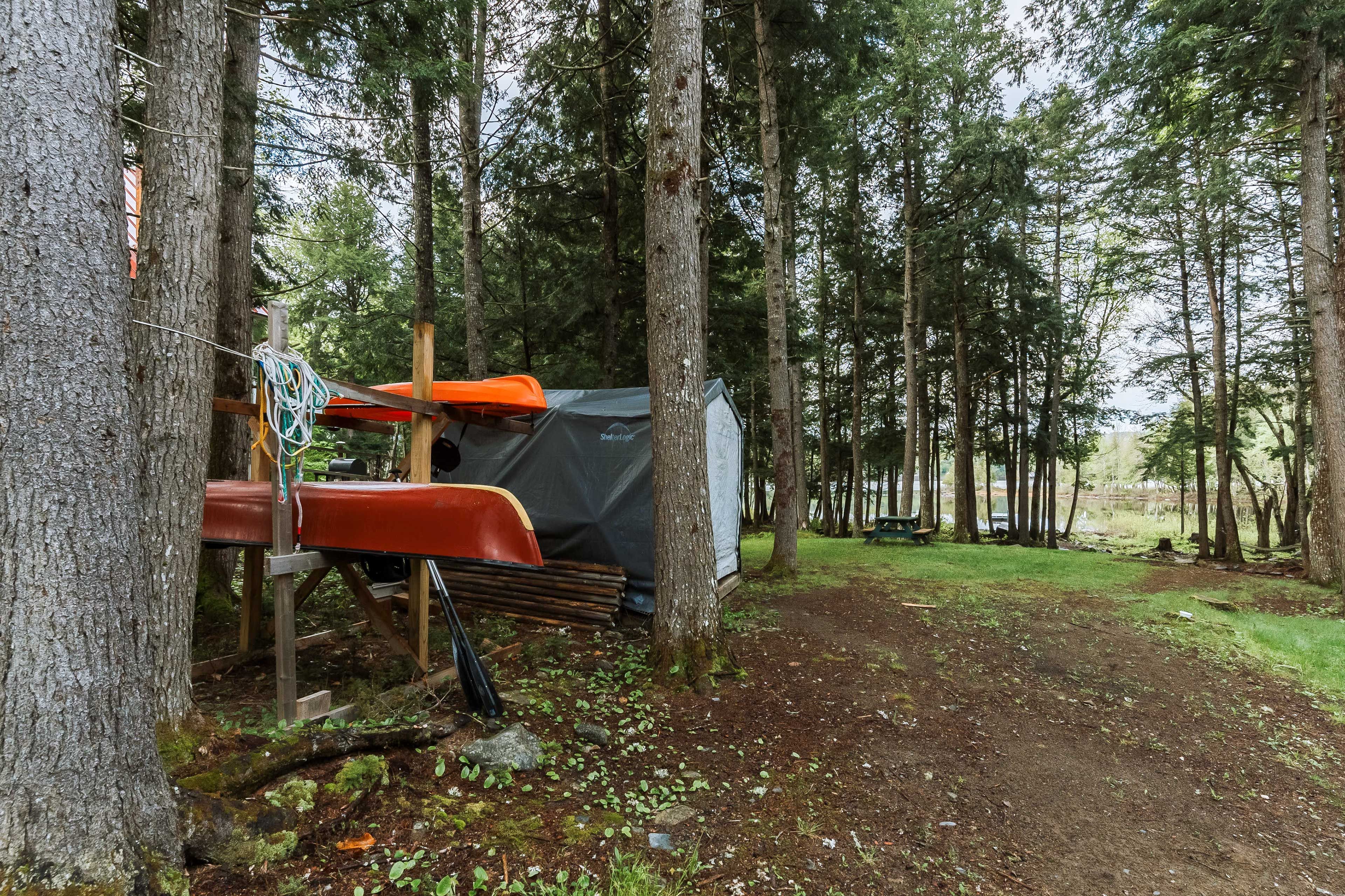 Canoe & 2 Kayaks | Beach Towels