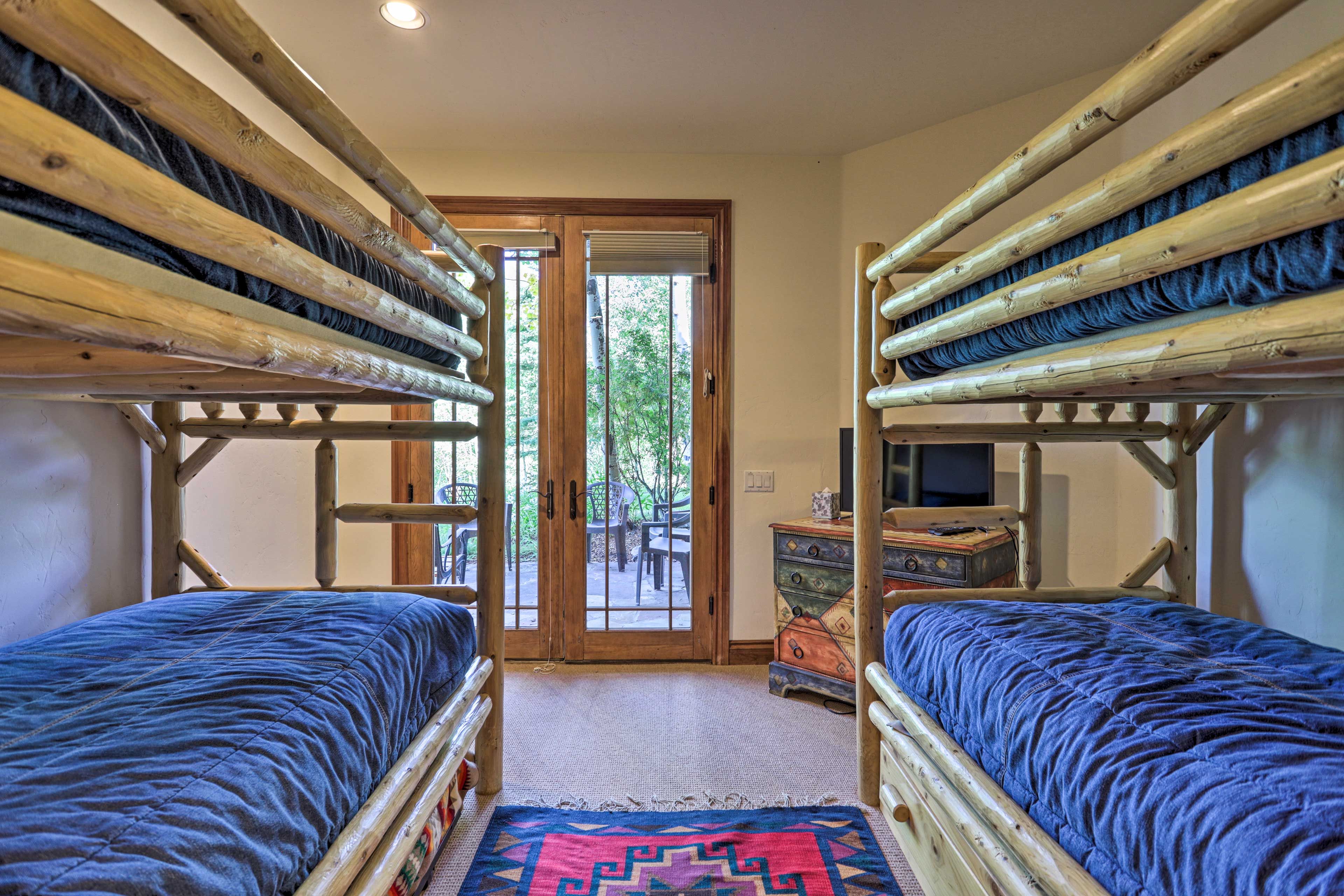 Bedroom 4 | 2 Twin Bunk Beds