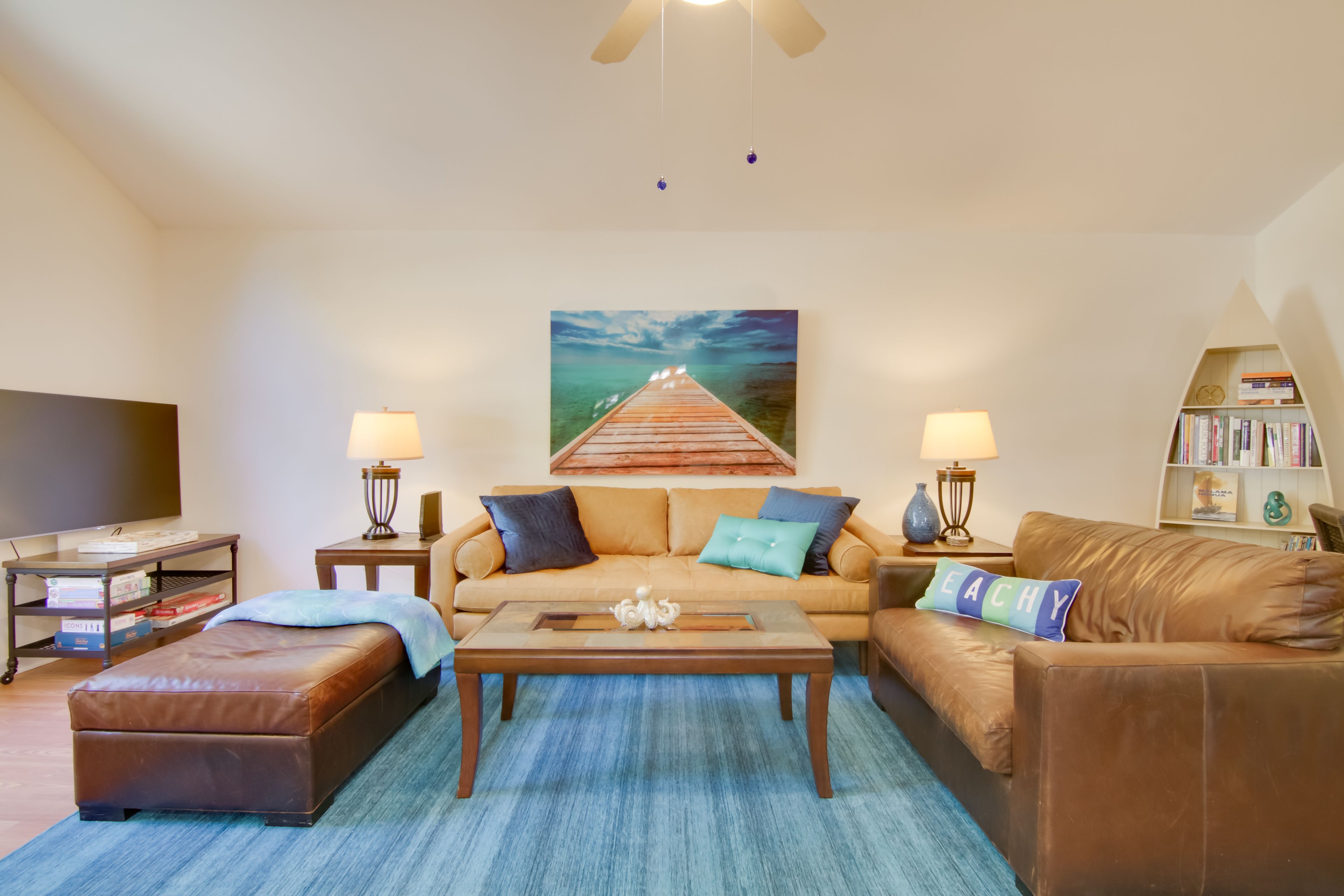 Living Room | Central A/C & Heat | Smart TV | Board Games