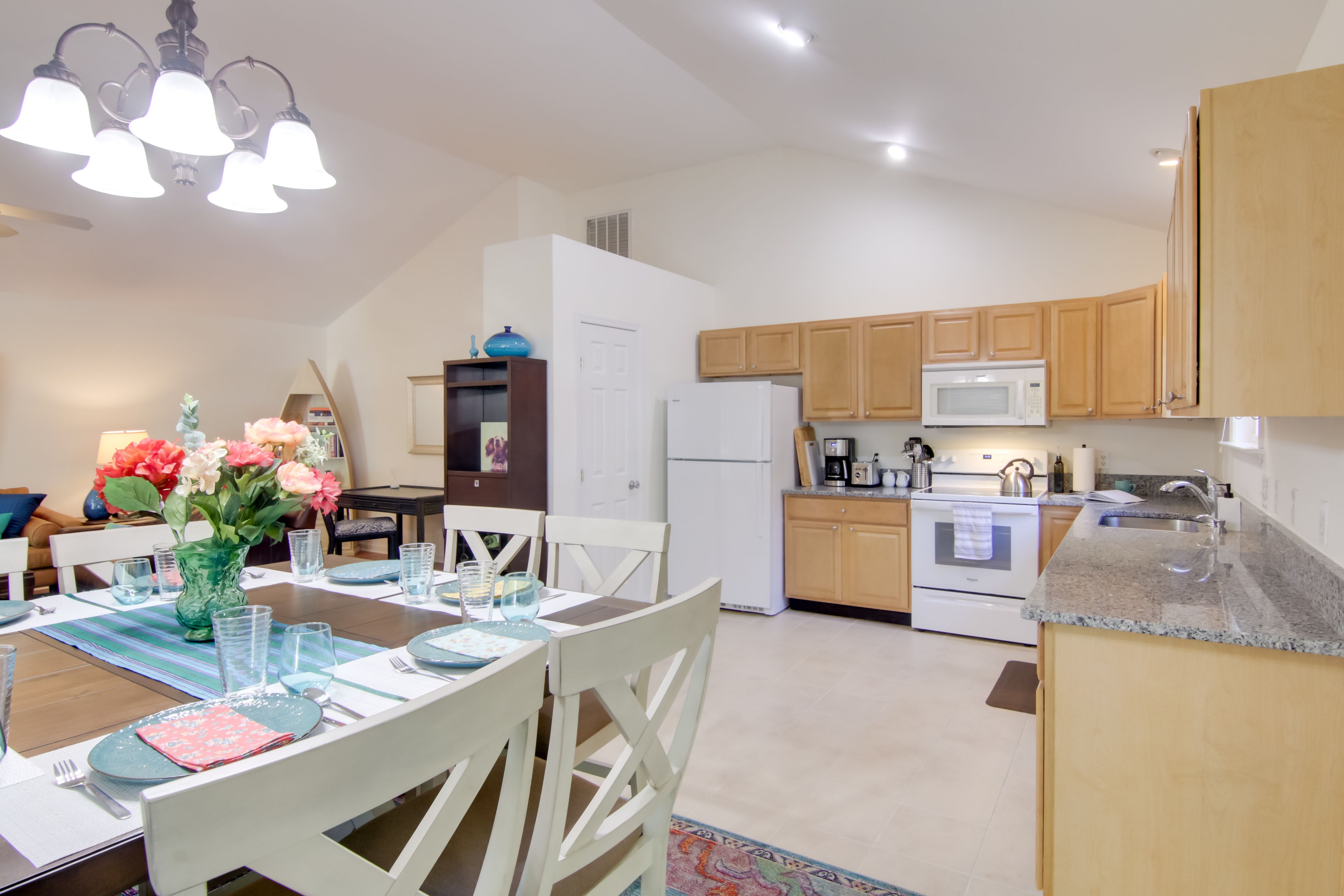 Dining Area | Dishware & Flatware