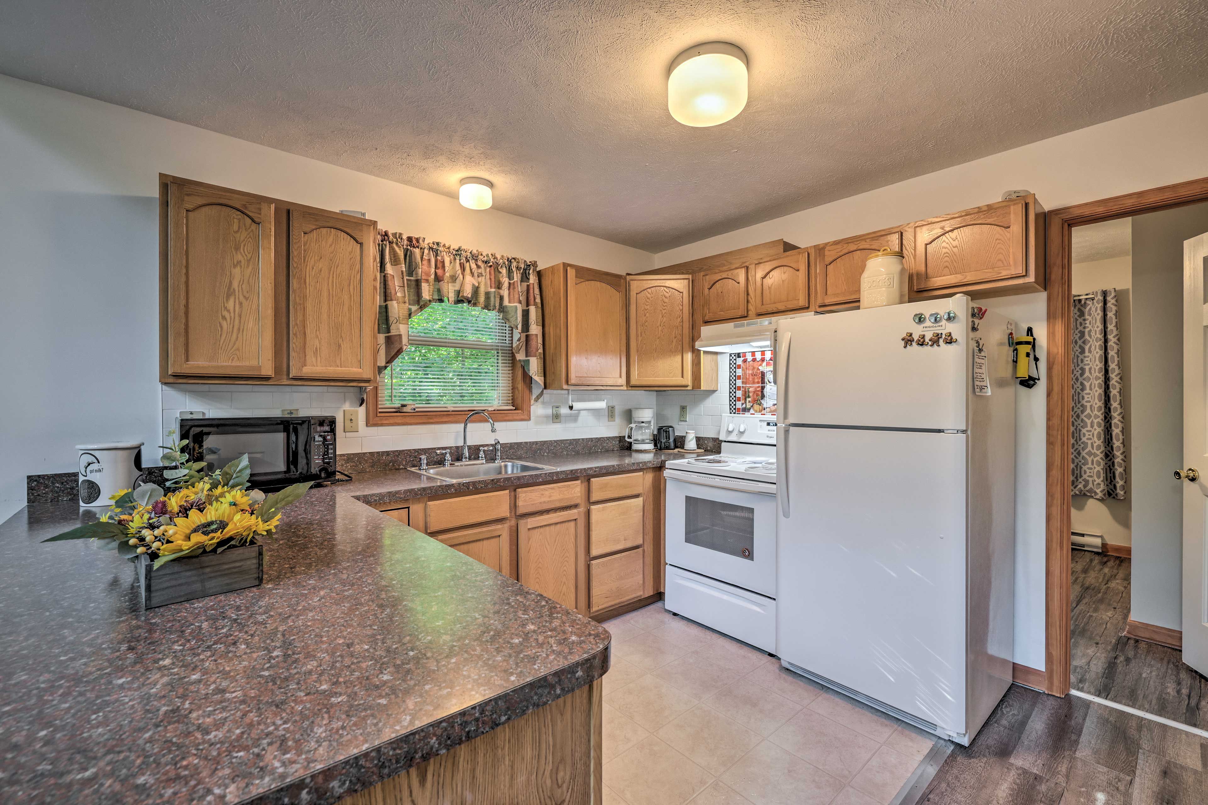 Fully Equipped Kitchen | Cooking Basics | Toaster |  Drip Coffee Maker