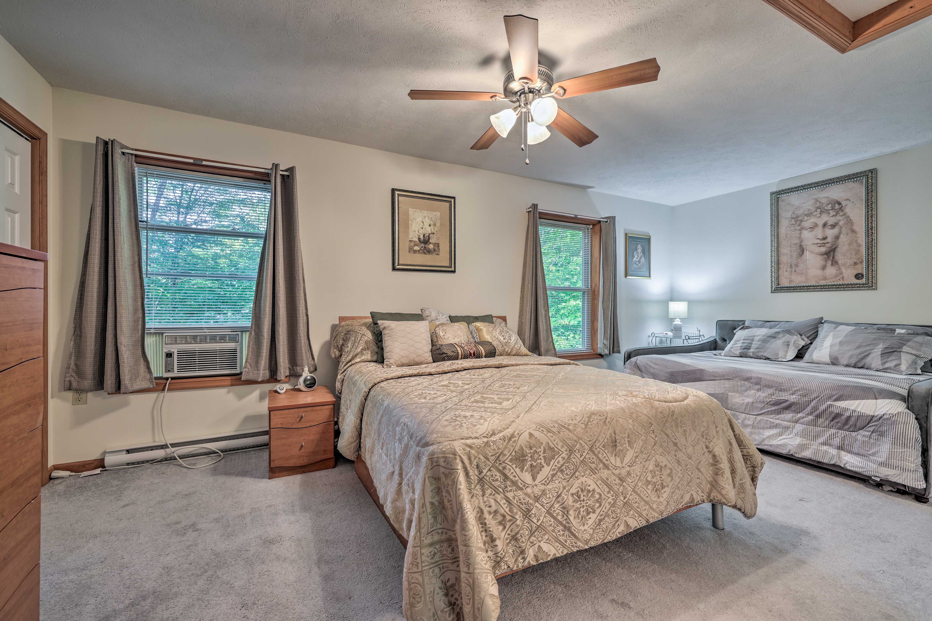 Bedroom 1 | Queen Bed | Linens Provided