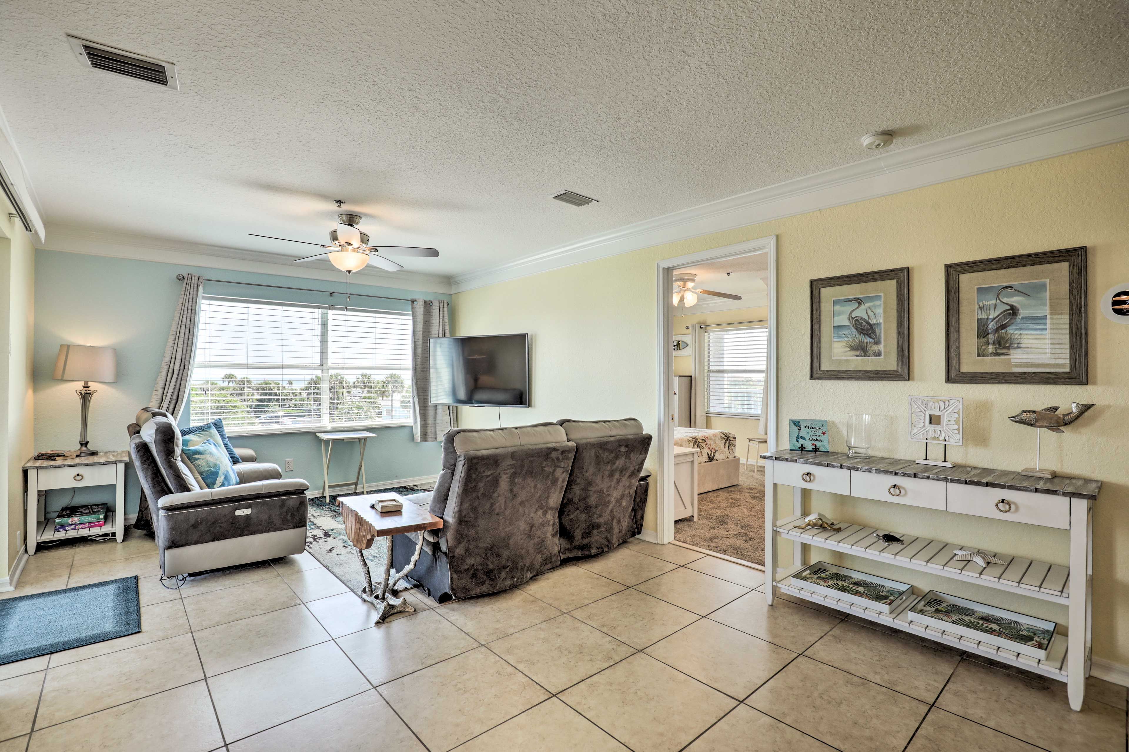 Family Room | Free WiFi