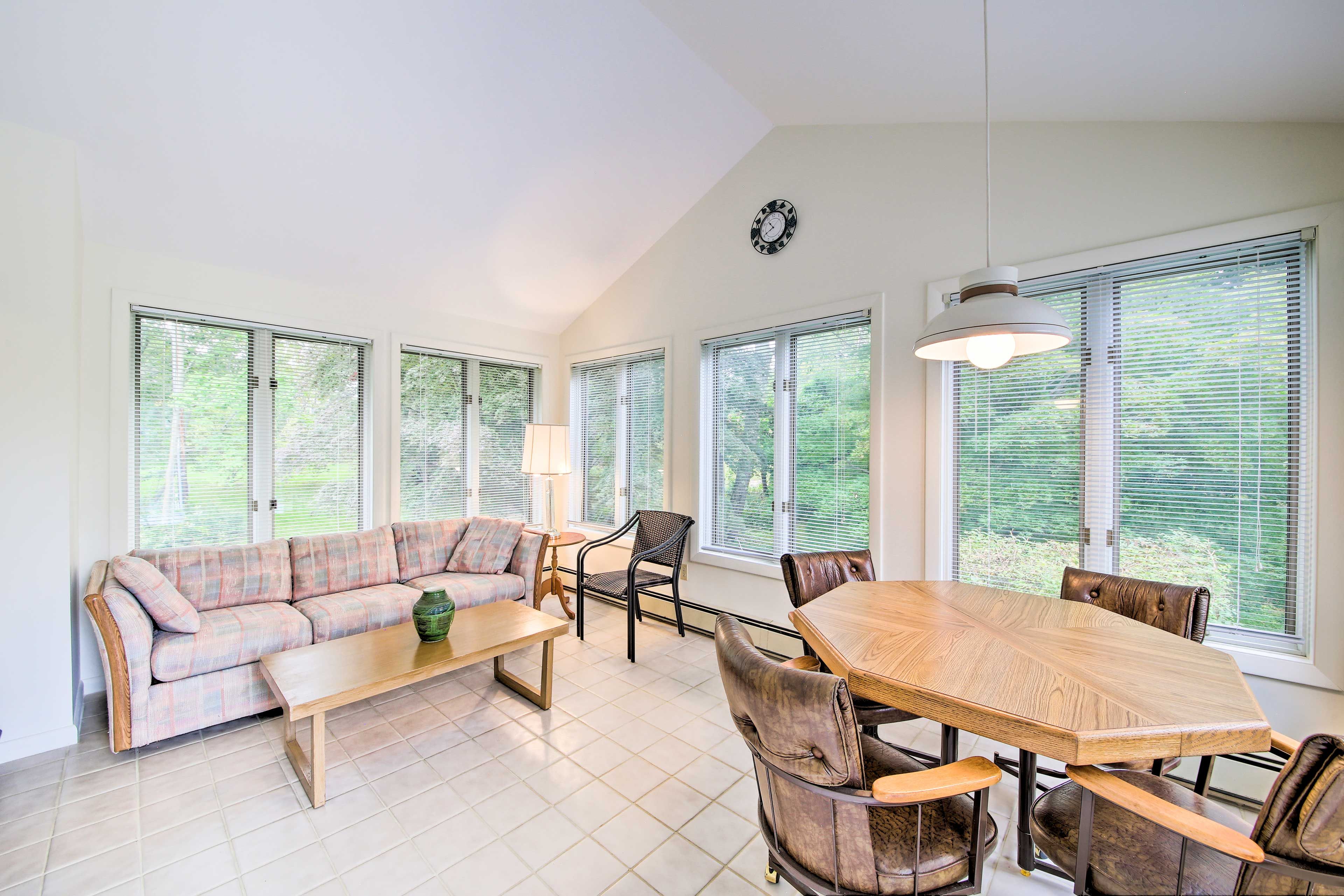 Sunroom | Dining Area