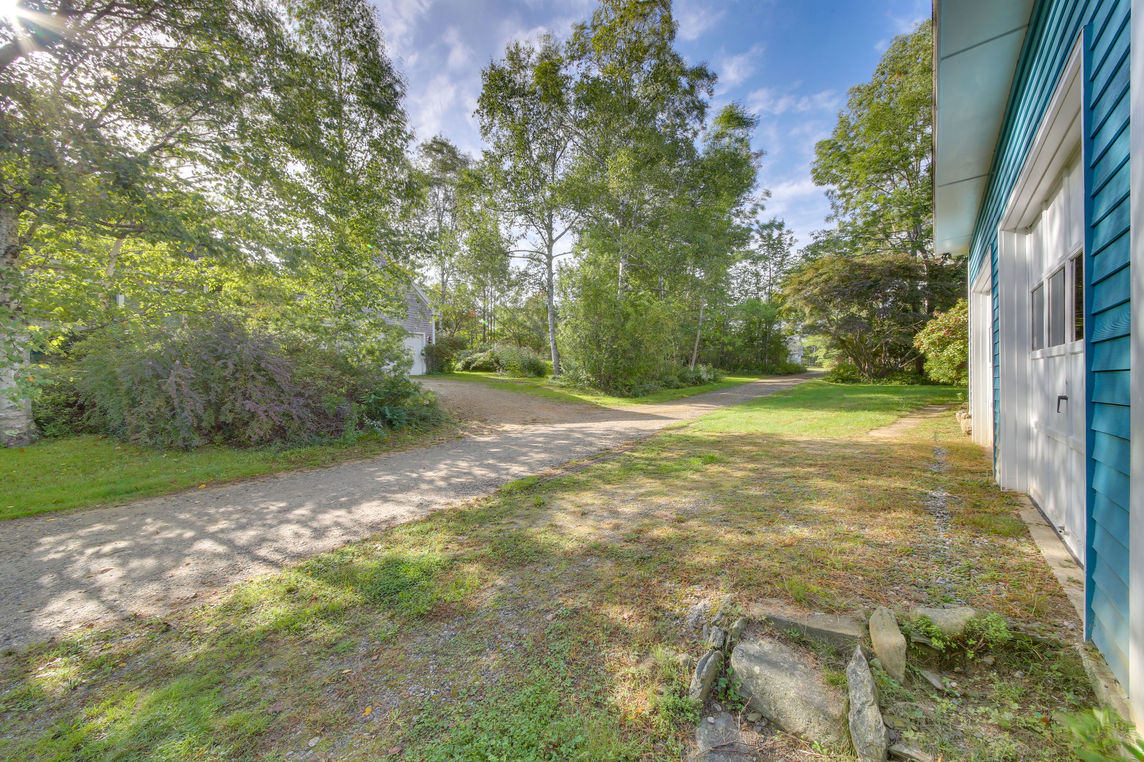 Parking | Driveway (3 Vehicles)