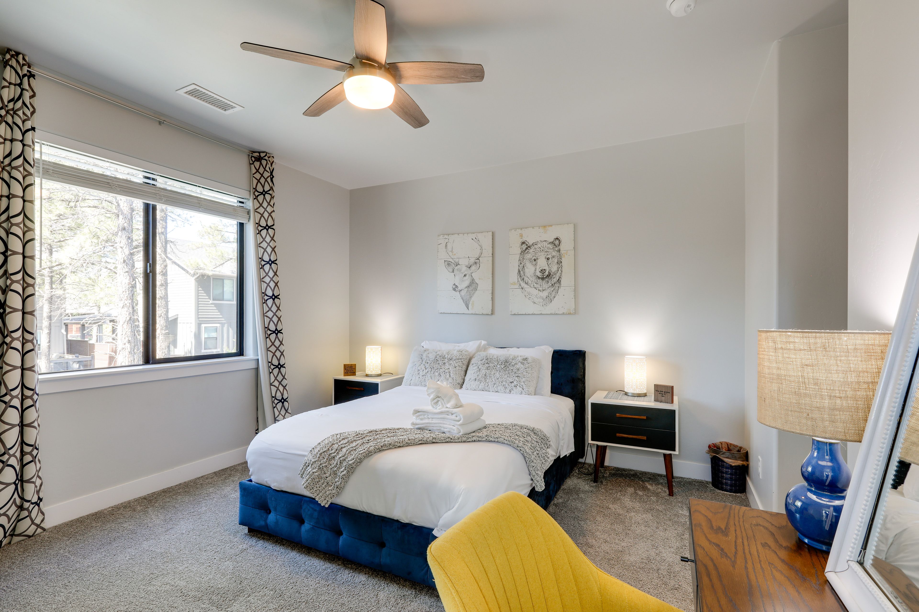Bedroom 3 | Queen Bed