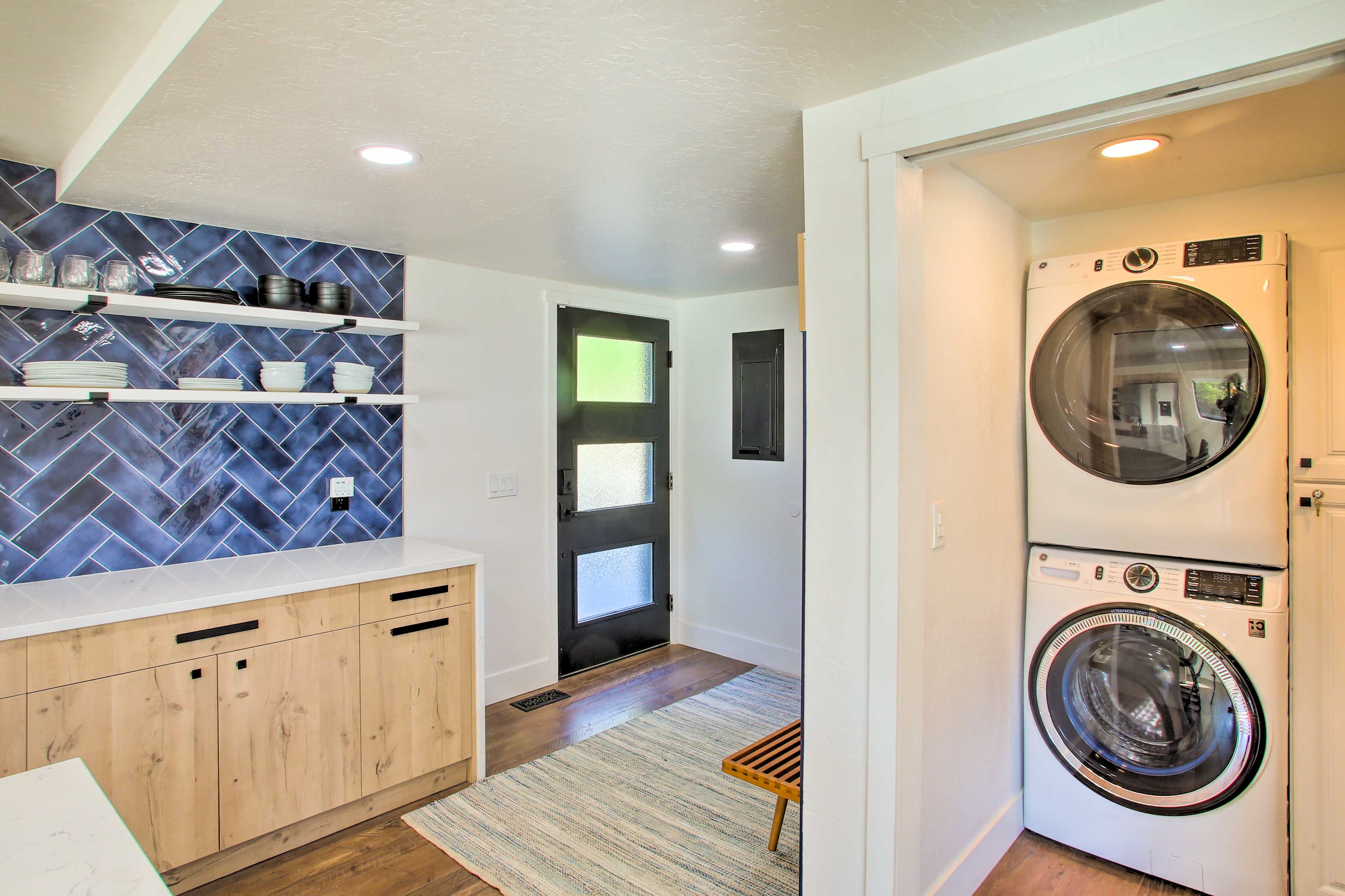 Gourmet Kitchen | In-Unit Laundry
