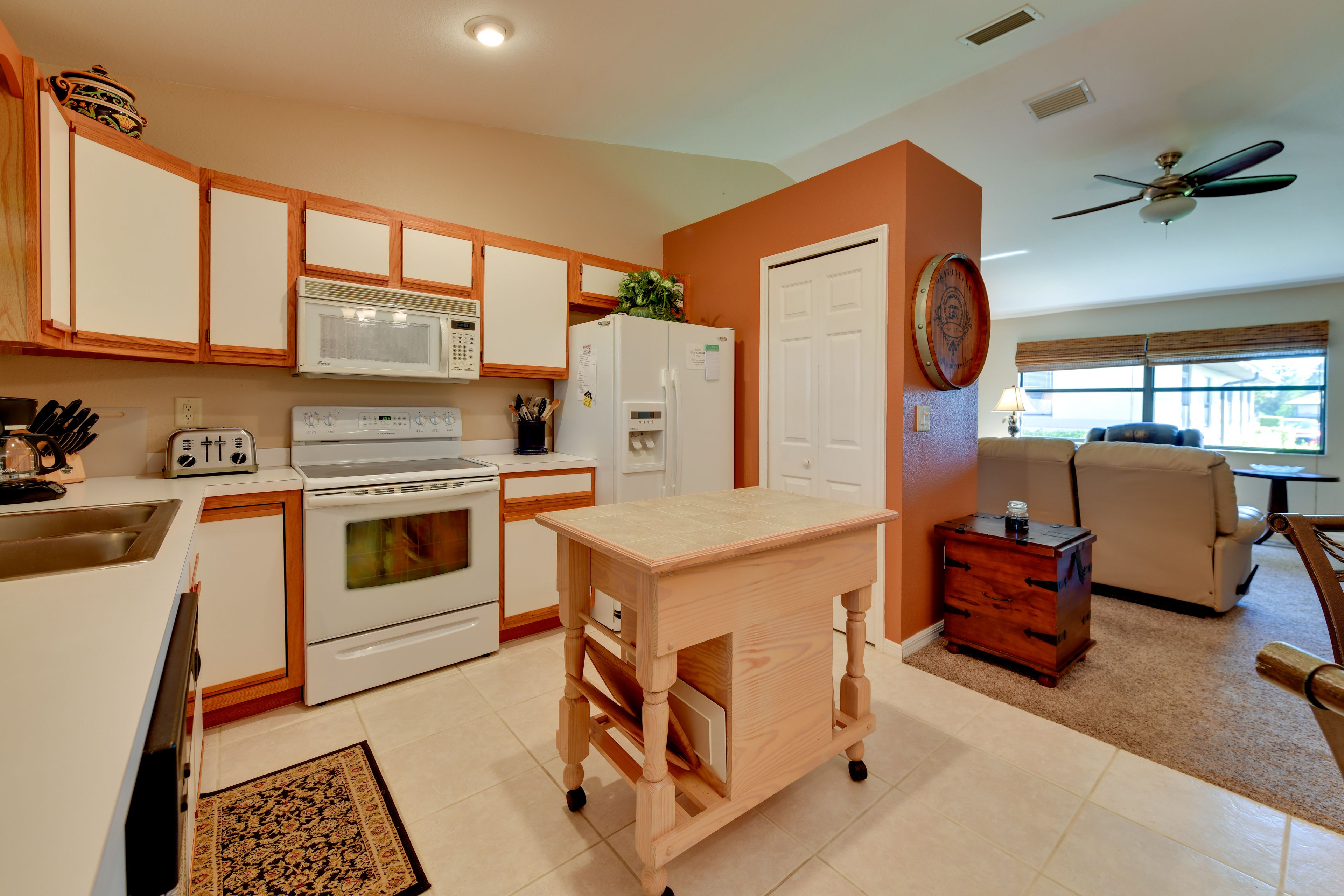 Fully Equipped Kitchen | Drip Coffee Maker | Toaster