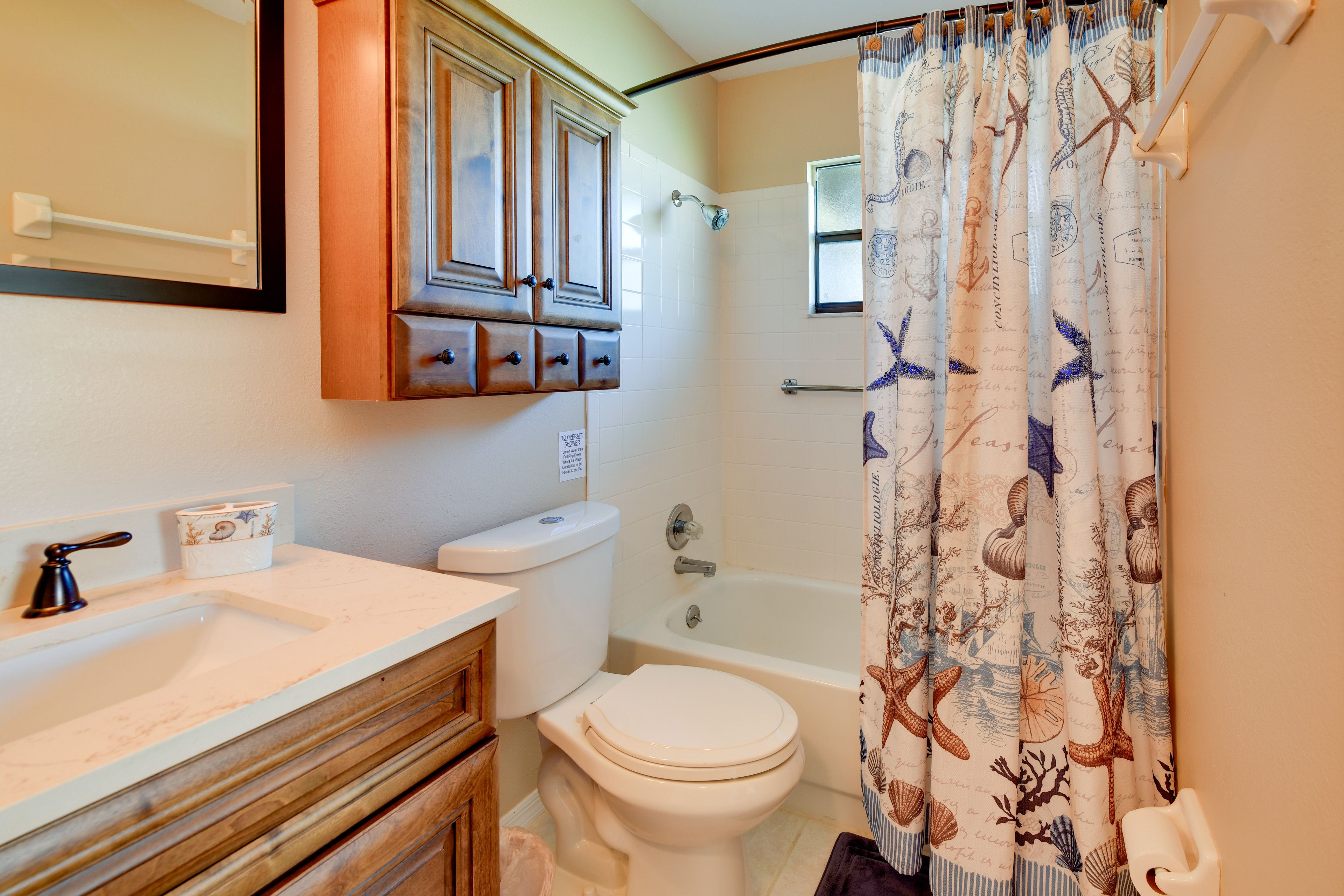 En-Suite Bathroom | Towels Provided