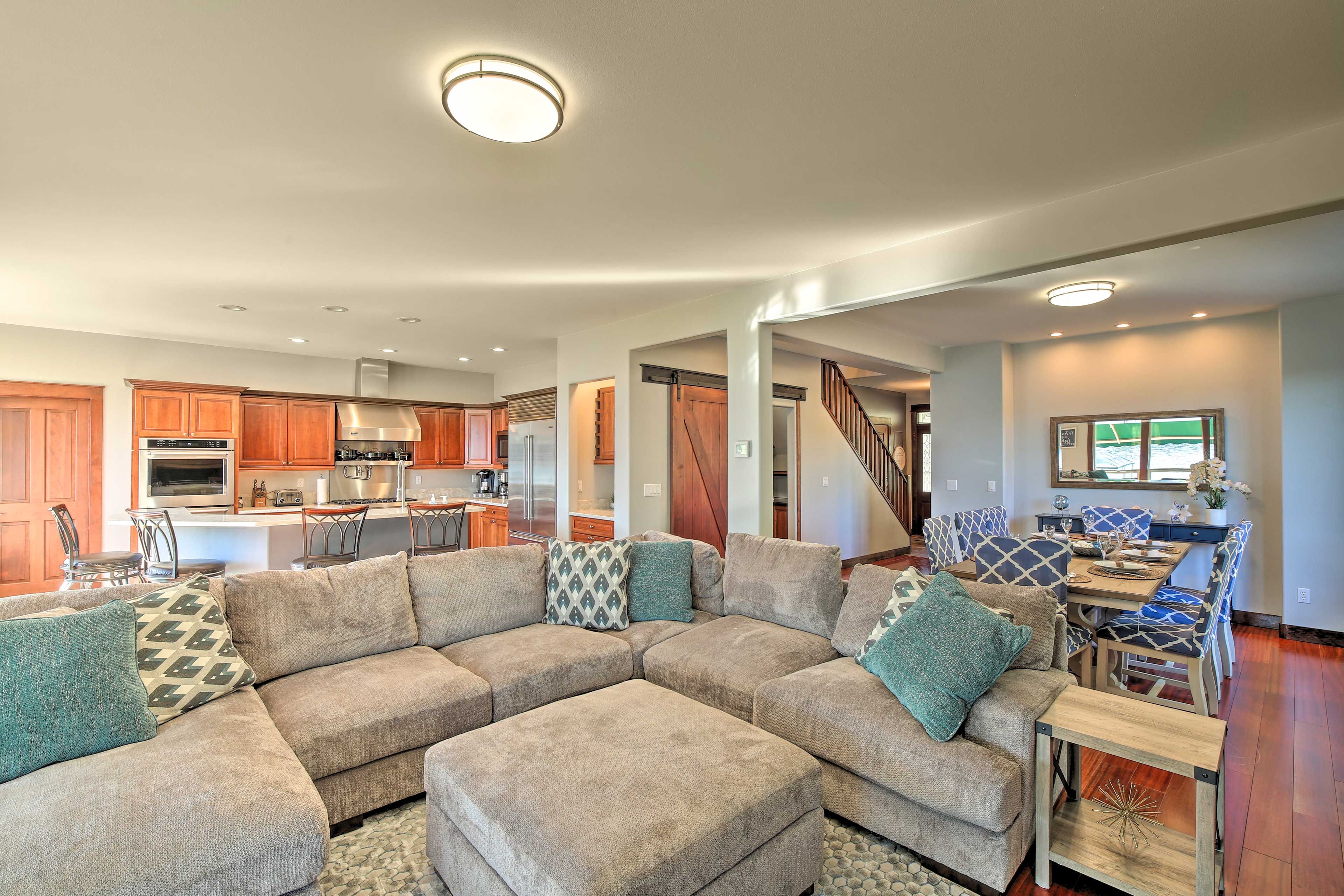 Living Room | Free WiFi