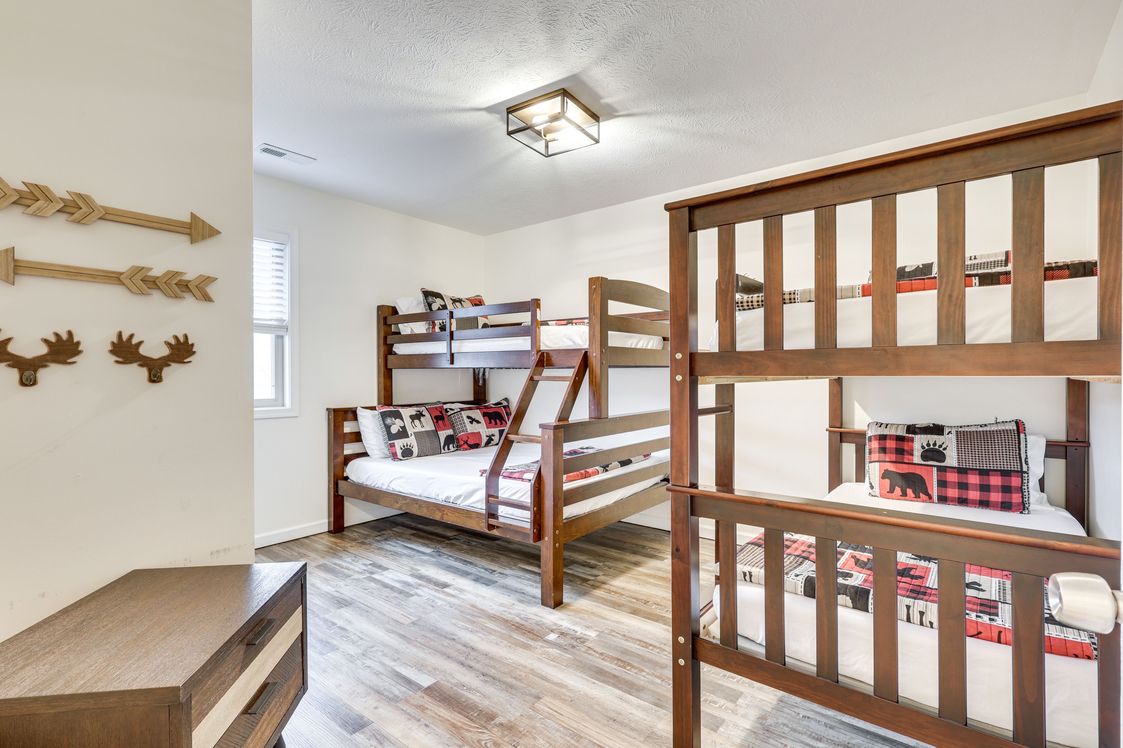 Bedroom 5 | Twin/Full Bunk Bed | Twin Bunk Bed | 2nd Floor