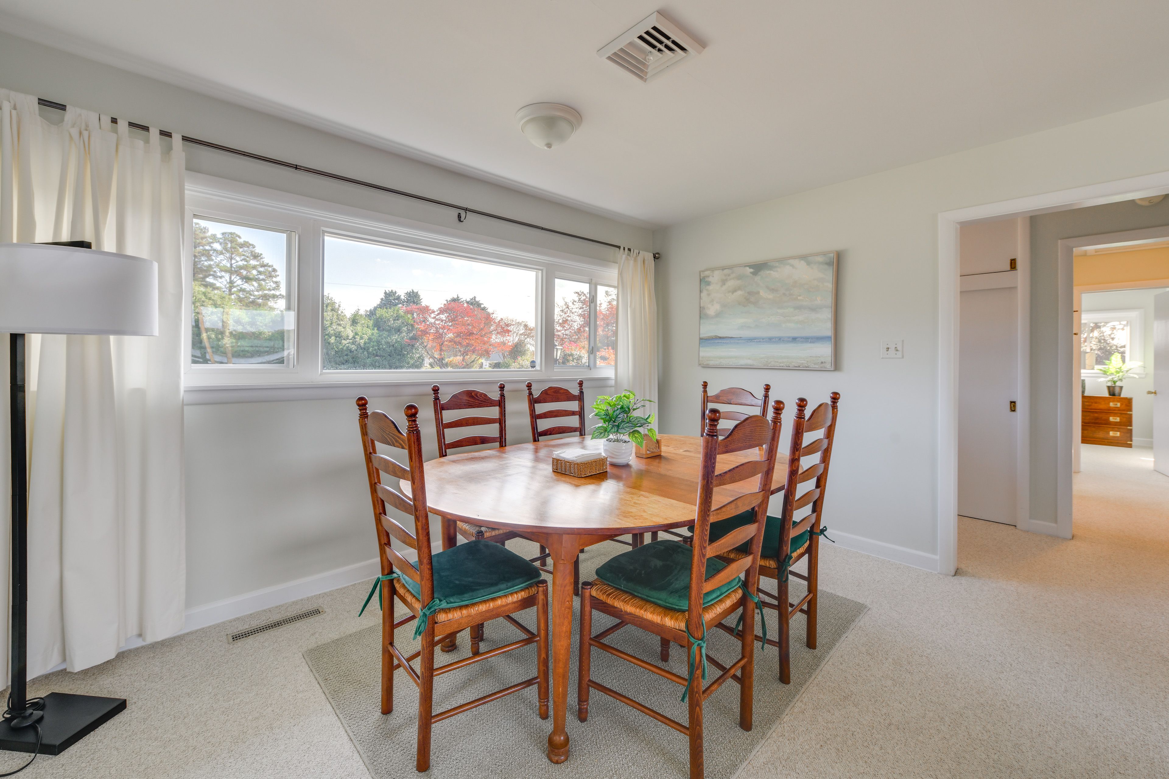 Dining Area | Dining Table | Dishware/Flatware