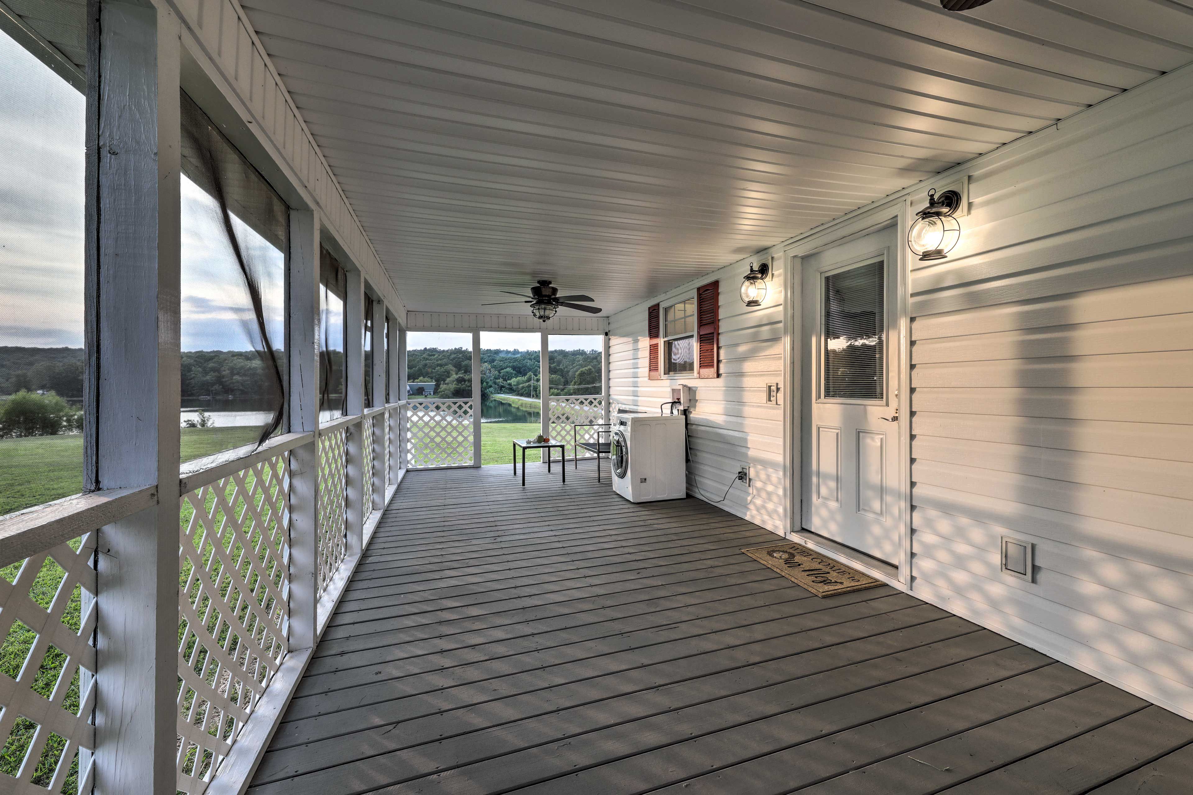 Enclosed Porch | Washer/Dryer Combo