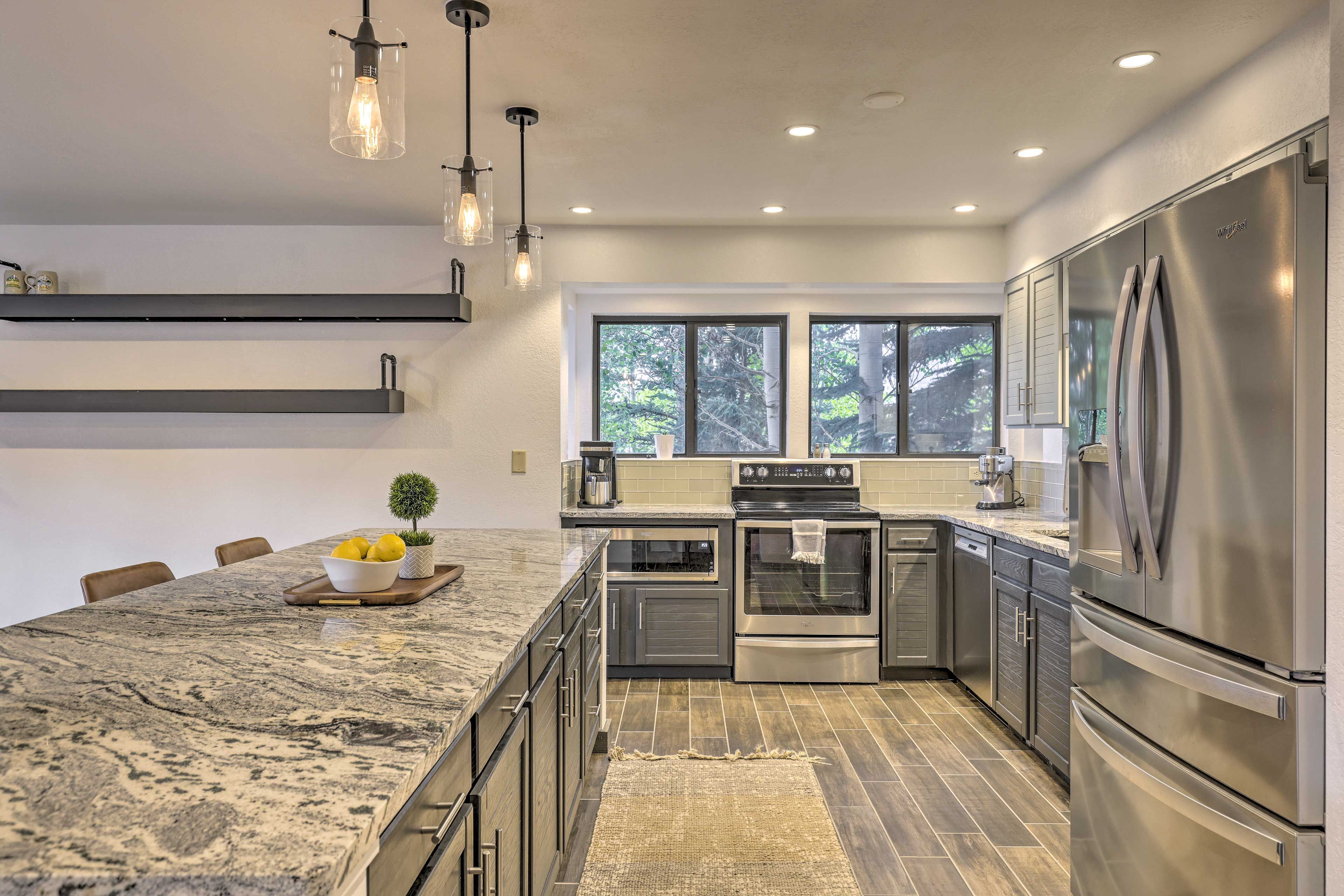 Kitchen | Dishware/Flatware Provided