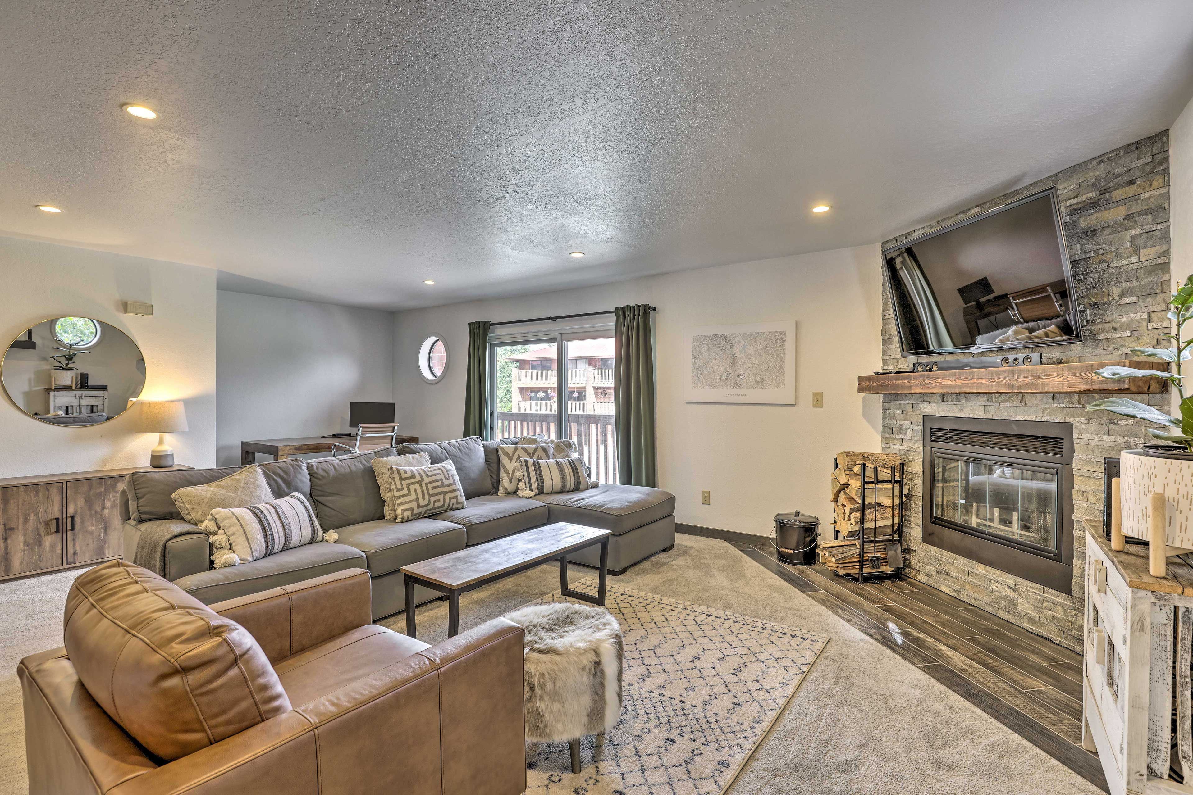 Living Room | Keyless Entry