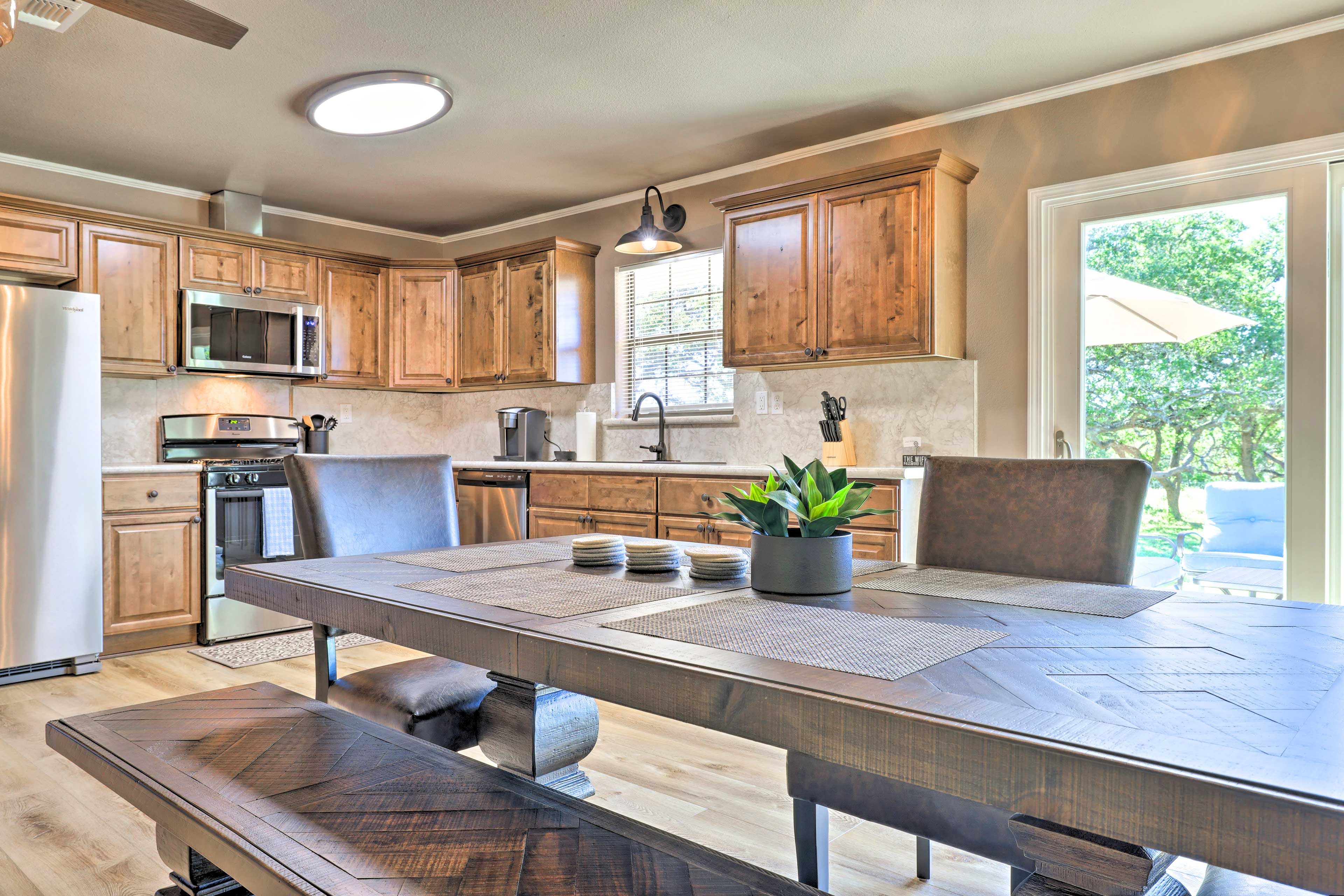 Dining Area | Dishware & Flatware