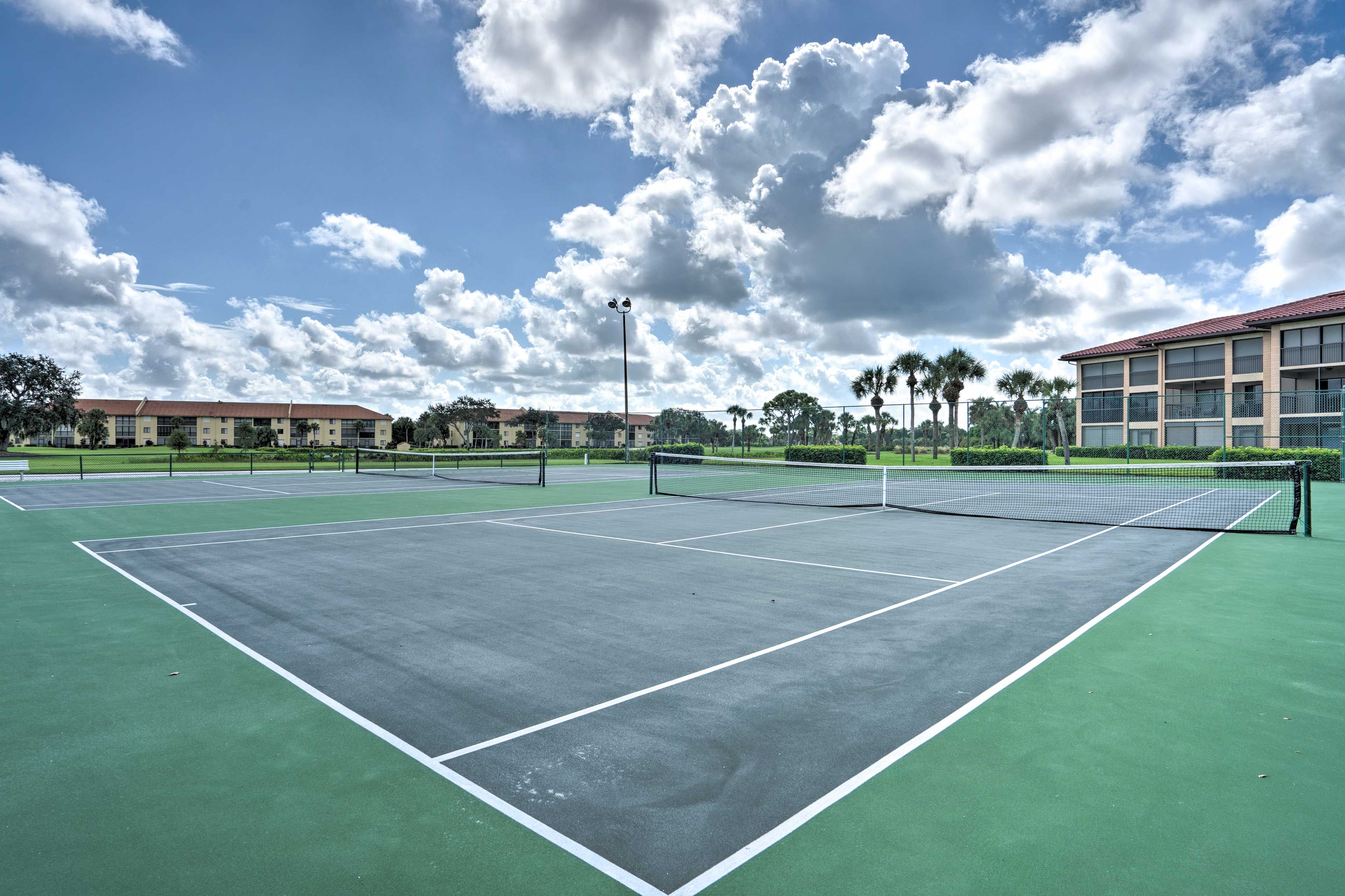 Kelly Greens Country Club and Golf Course Community Amenities | Fee Required