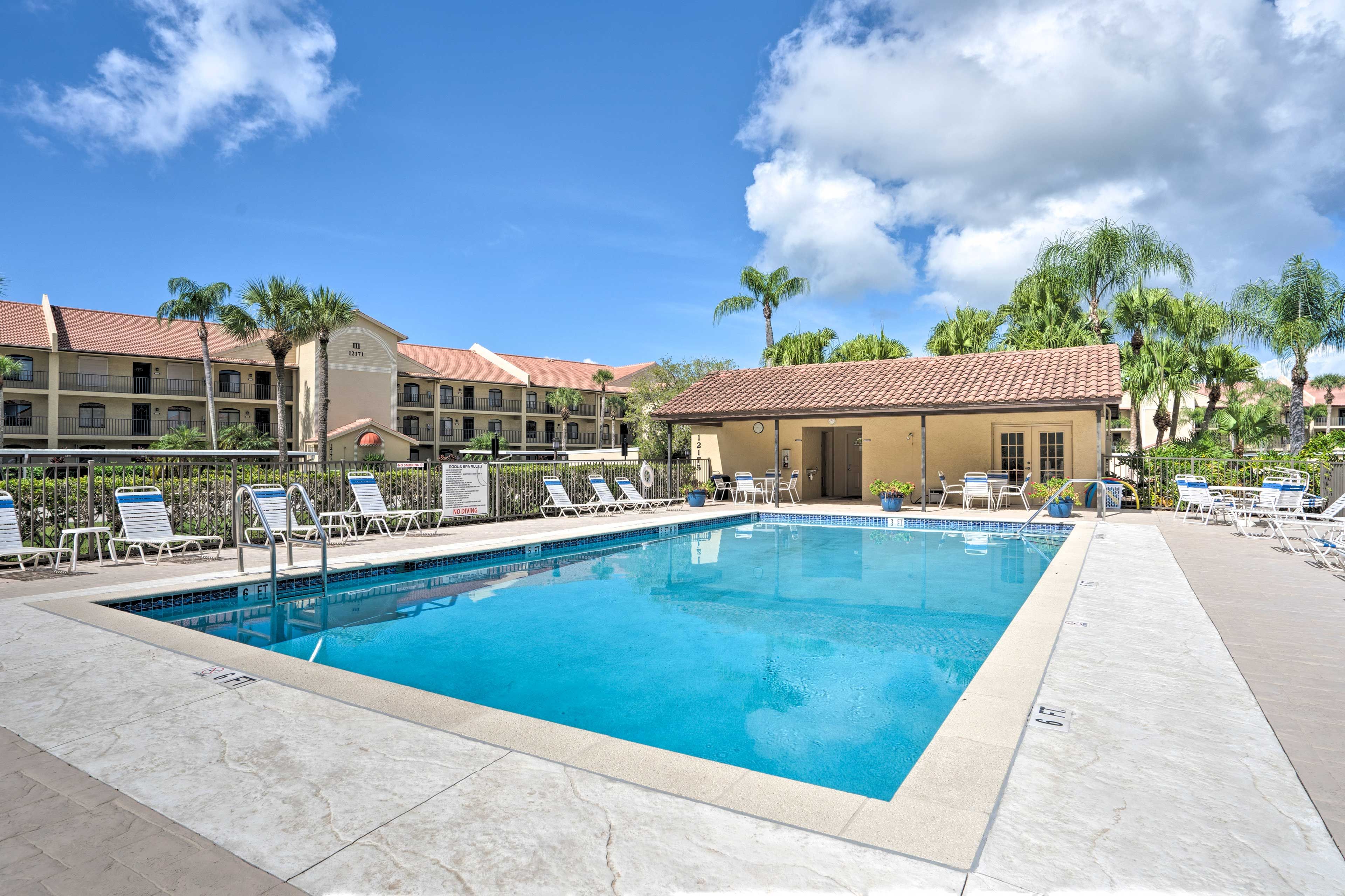 Kelly Greens Country Club and Golf Course Community Amenities | Fee Required