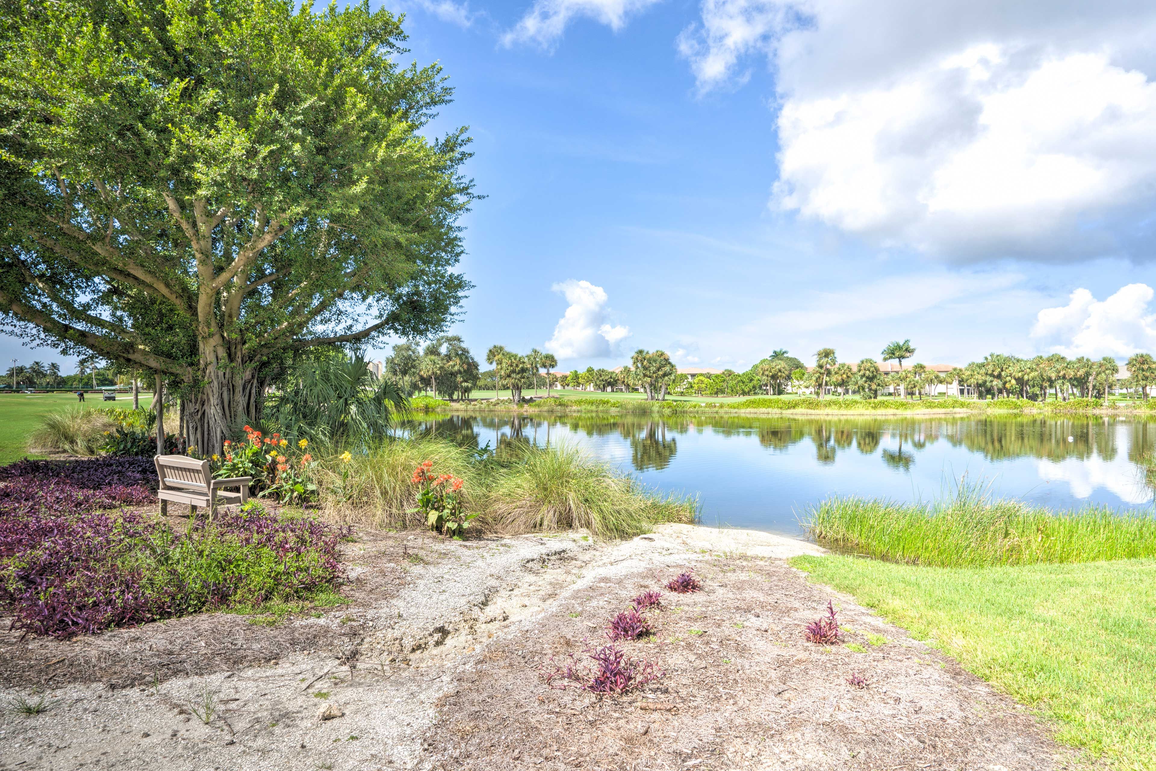 Kelly Greens Country Club and Golf Course Community Amenities | Fee Required