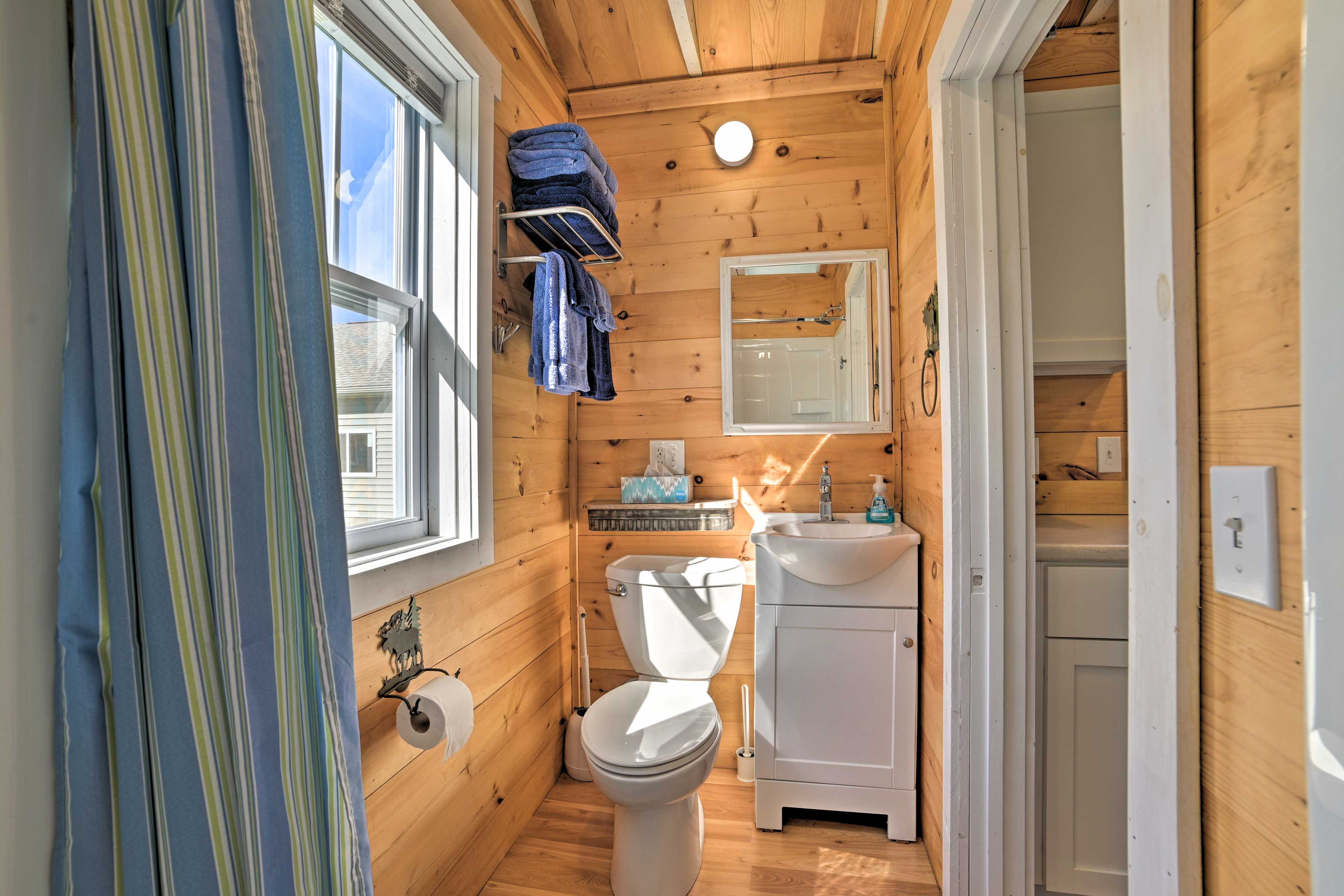 Full Bathroom