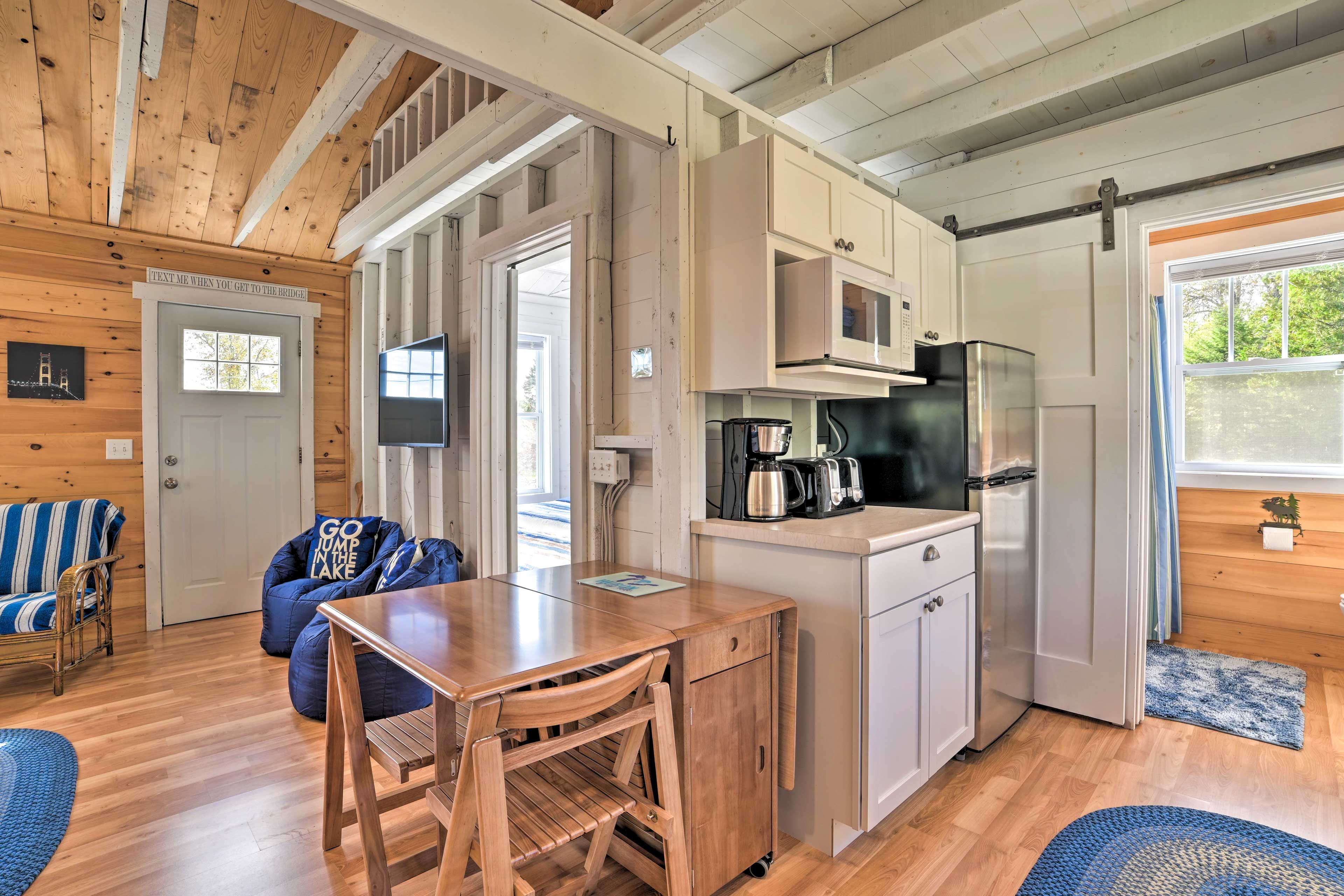 Well-Equipped Kitchen | Dining Area