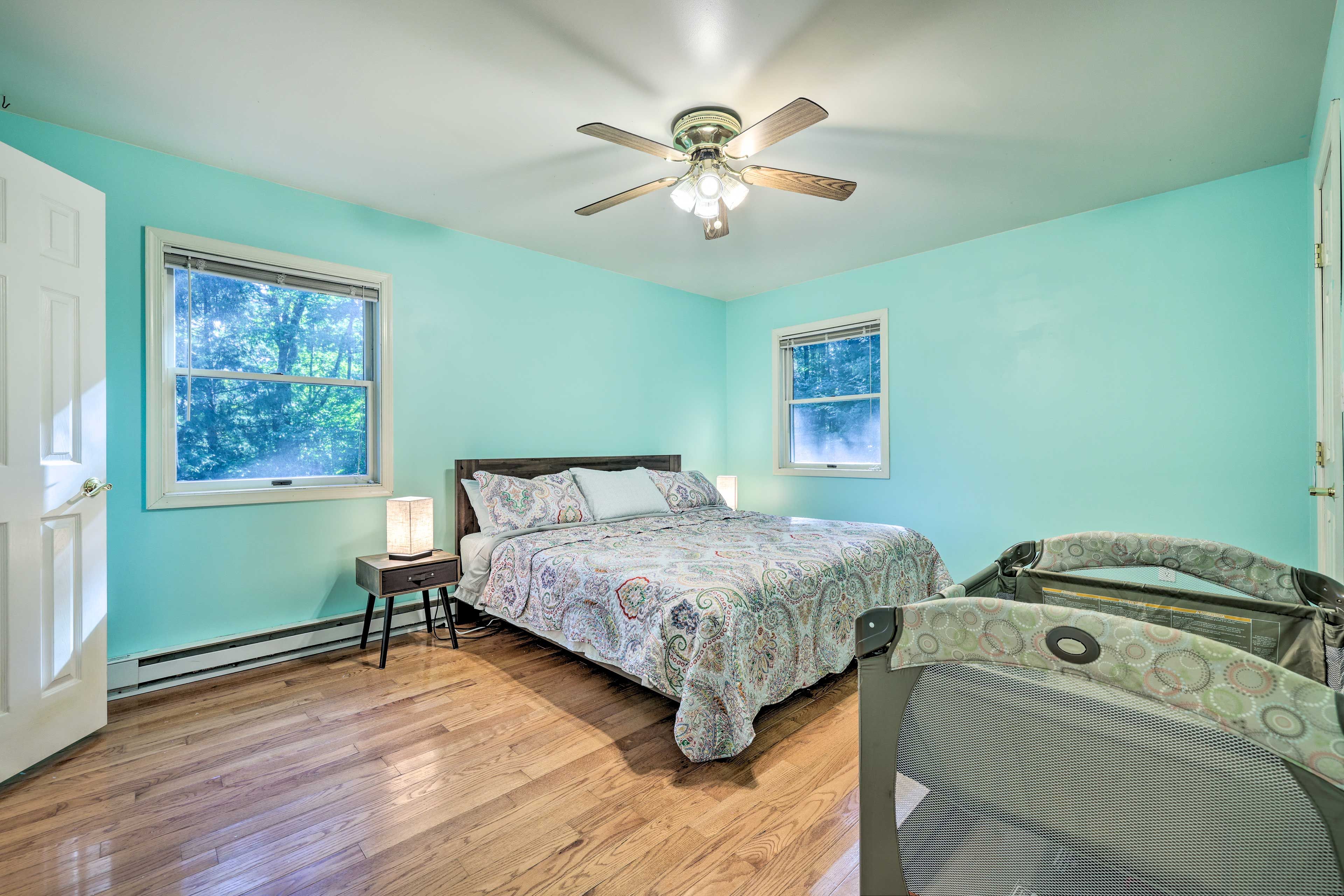 Bedroom 1 | King Bed | Main Floor