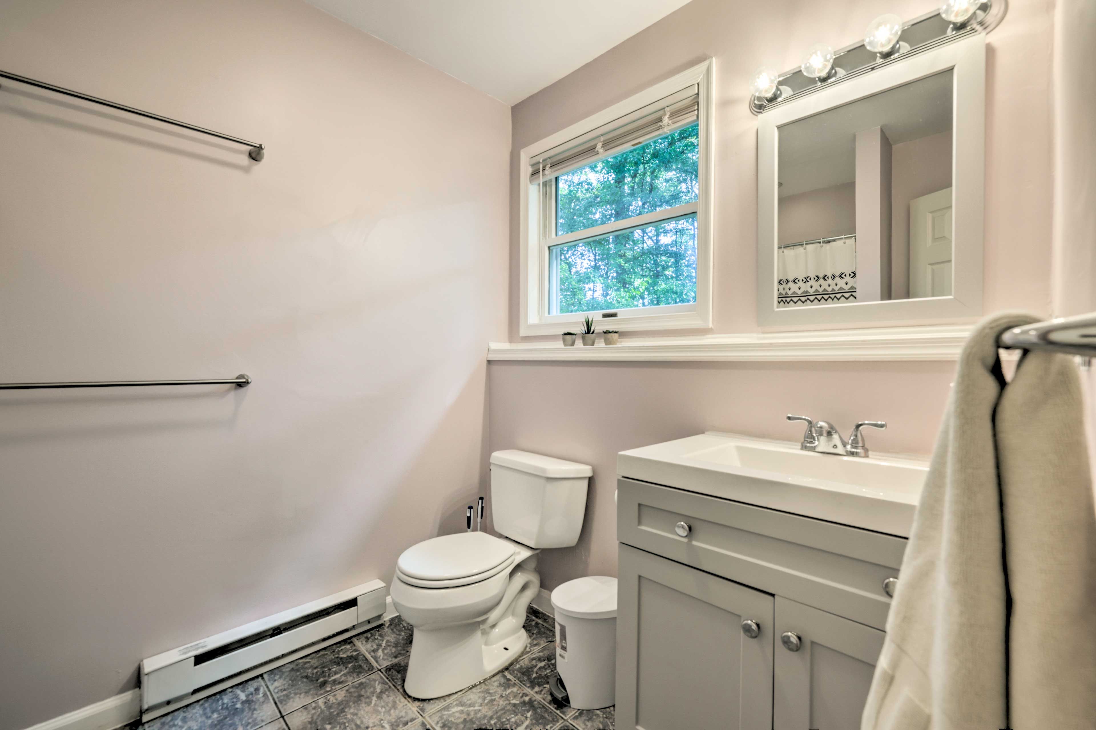 Full Bathroom | Hair Dryer