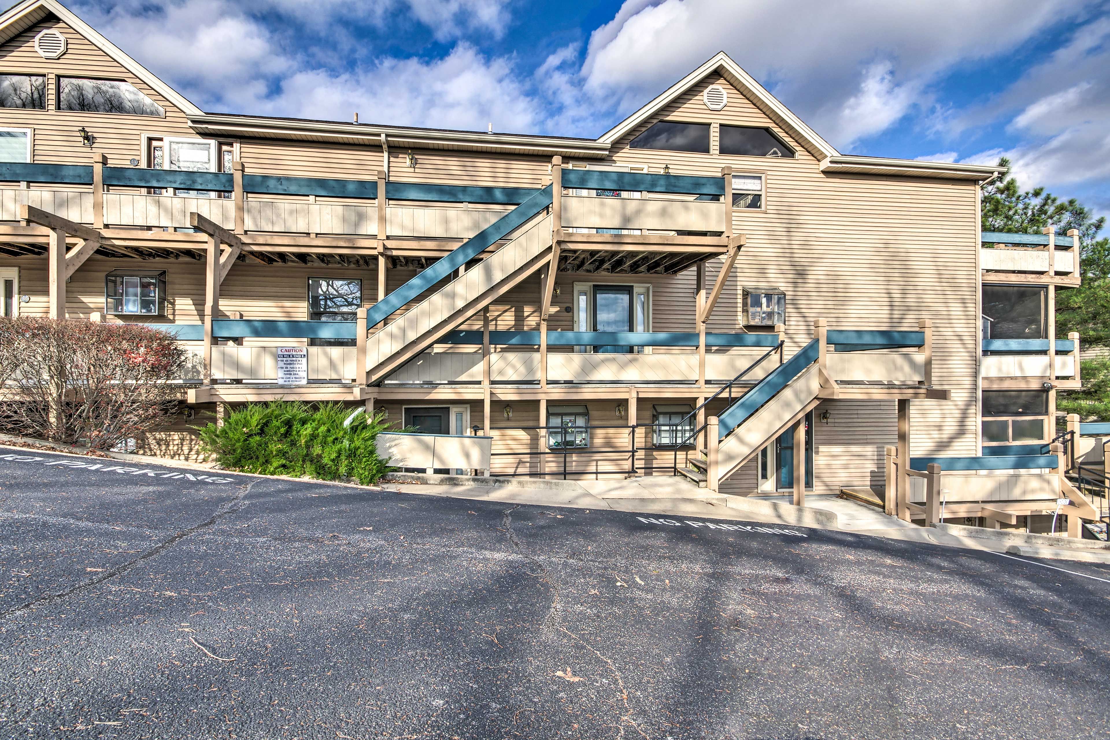 The Falls Community | Parking (1 Vehicle) | On-Site Guest Parking