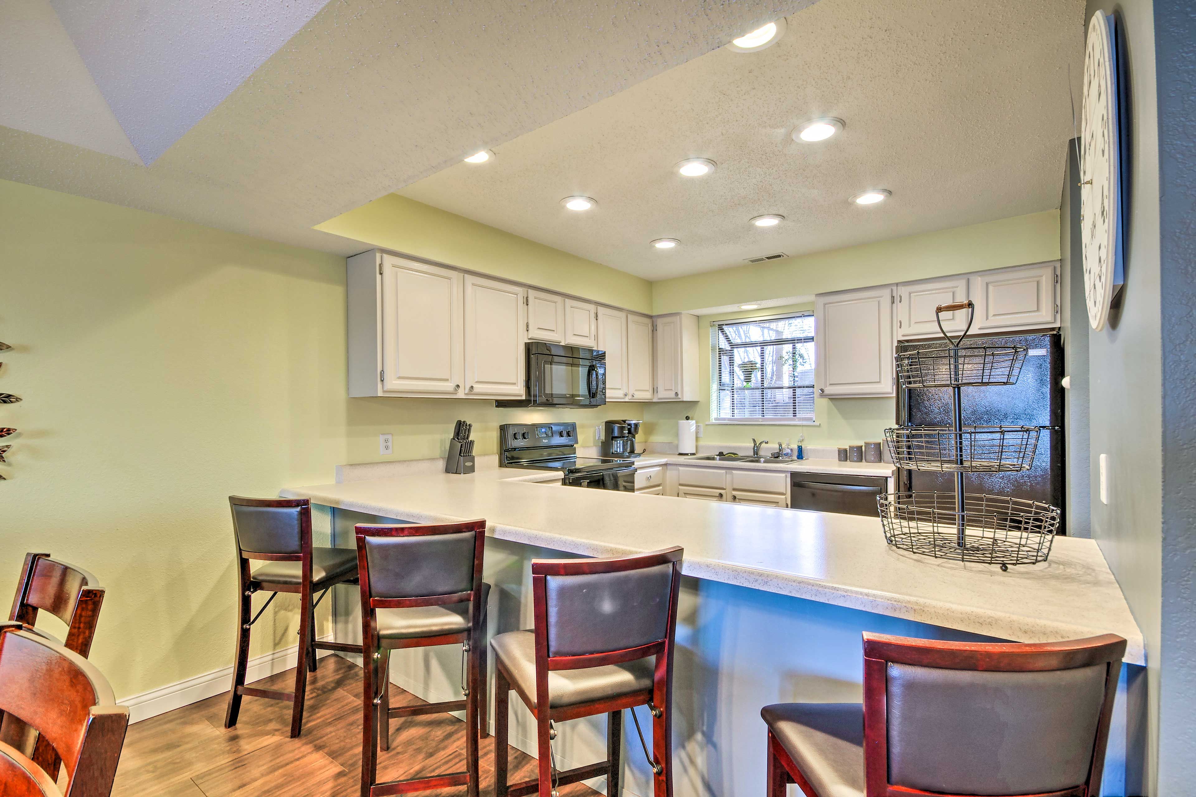Kitchen | Fully Equipped