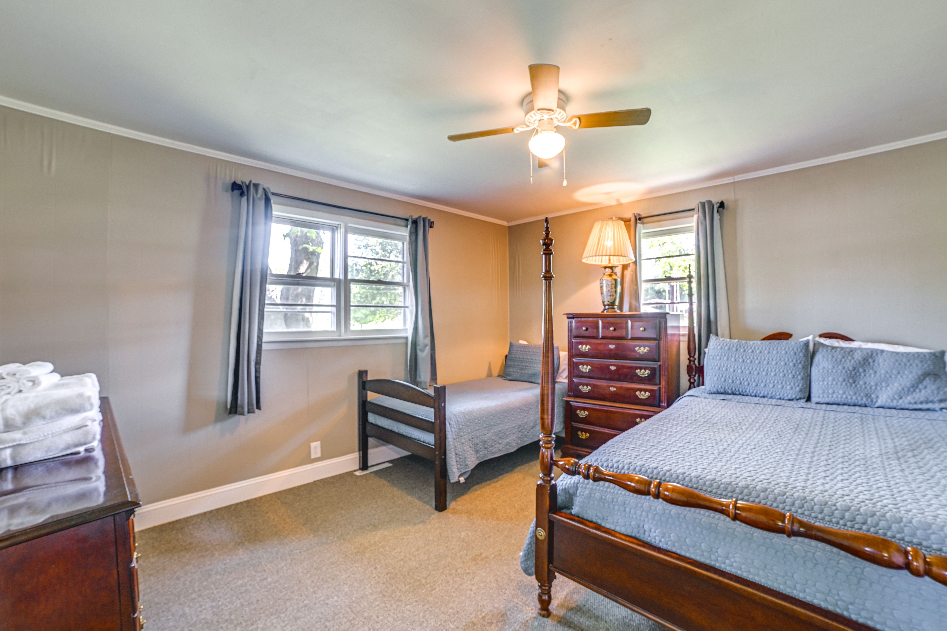 Bedroom 2 | Full Bed, Twin Bed