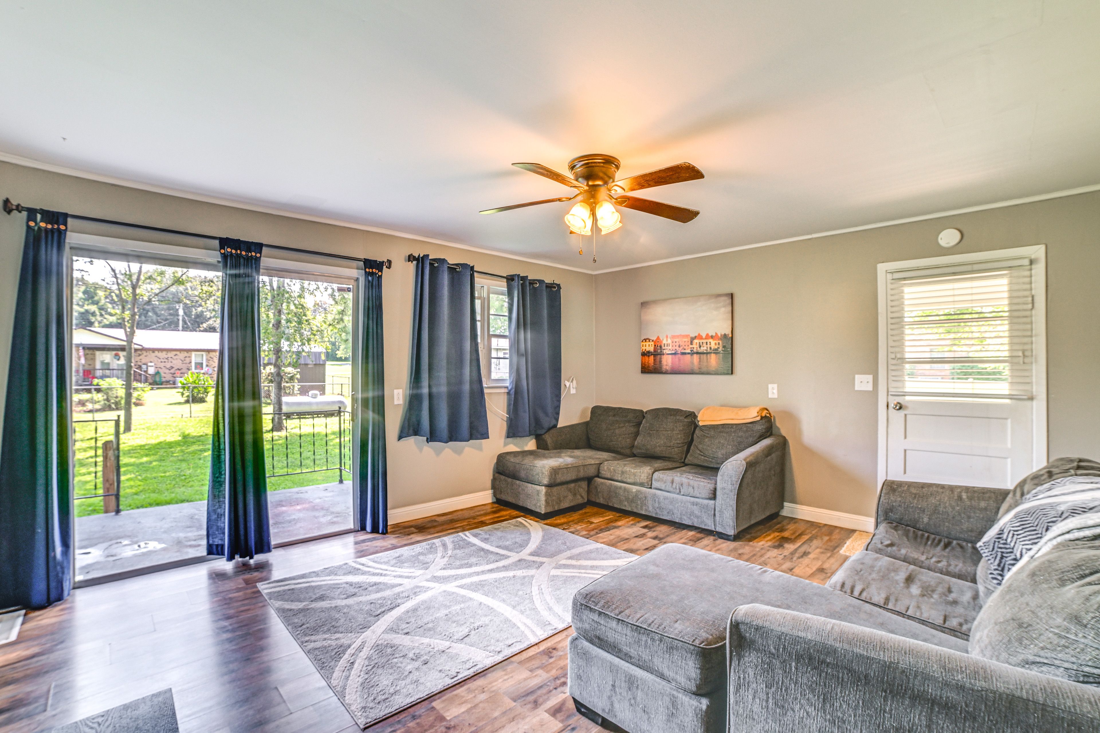 Living Room | Single Story