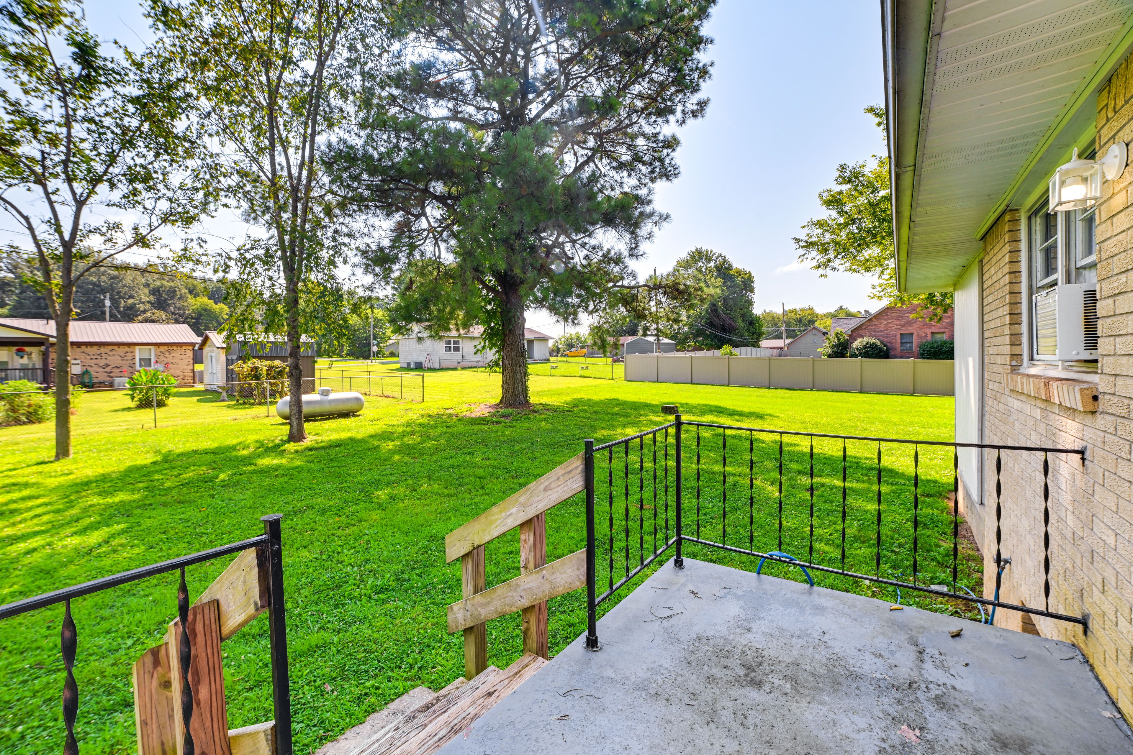 Deck | Large Private Yard