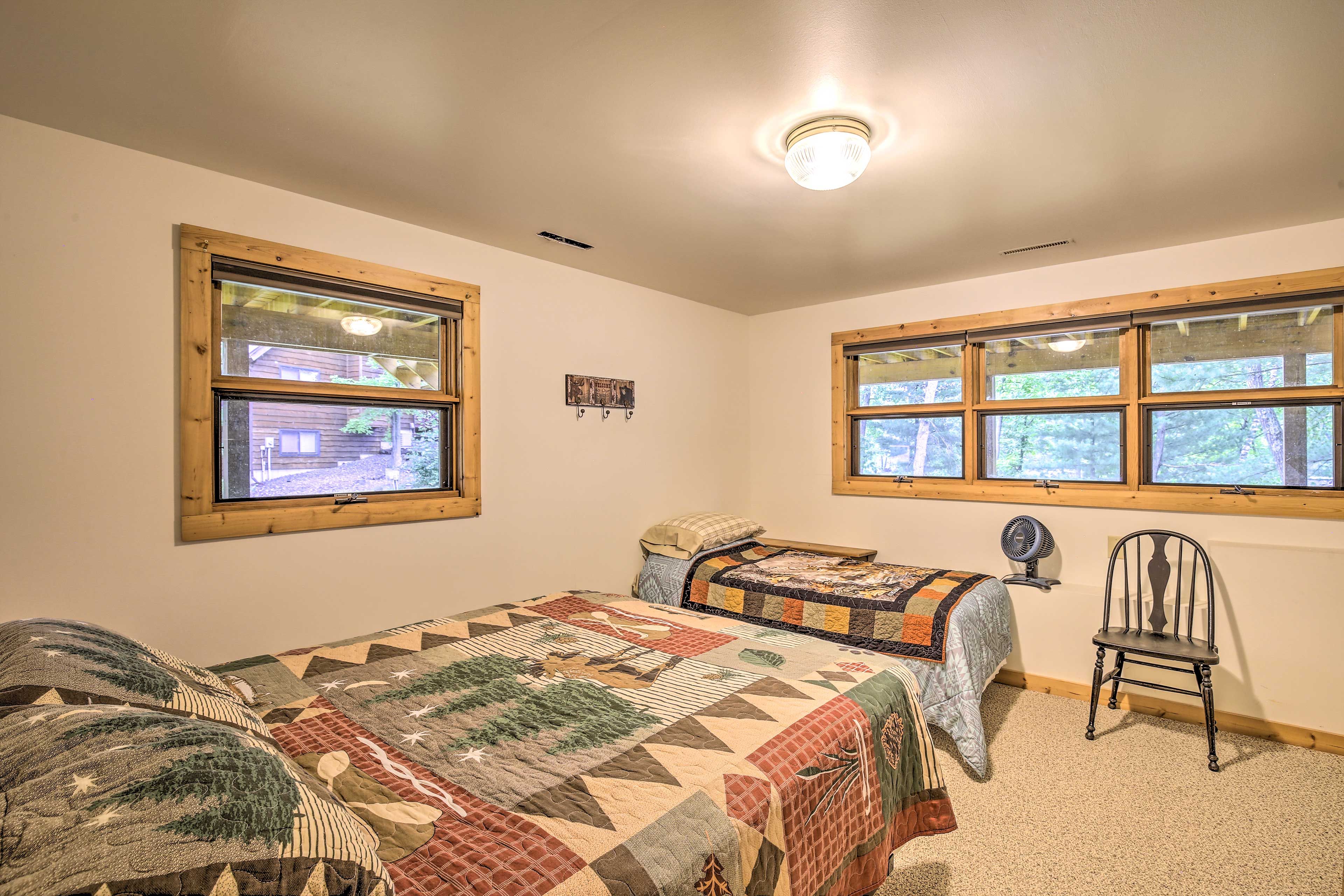 Bedroom 3 | Lower Level | Queen Bed | Twin Bed