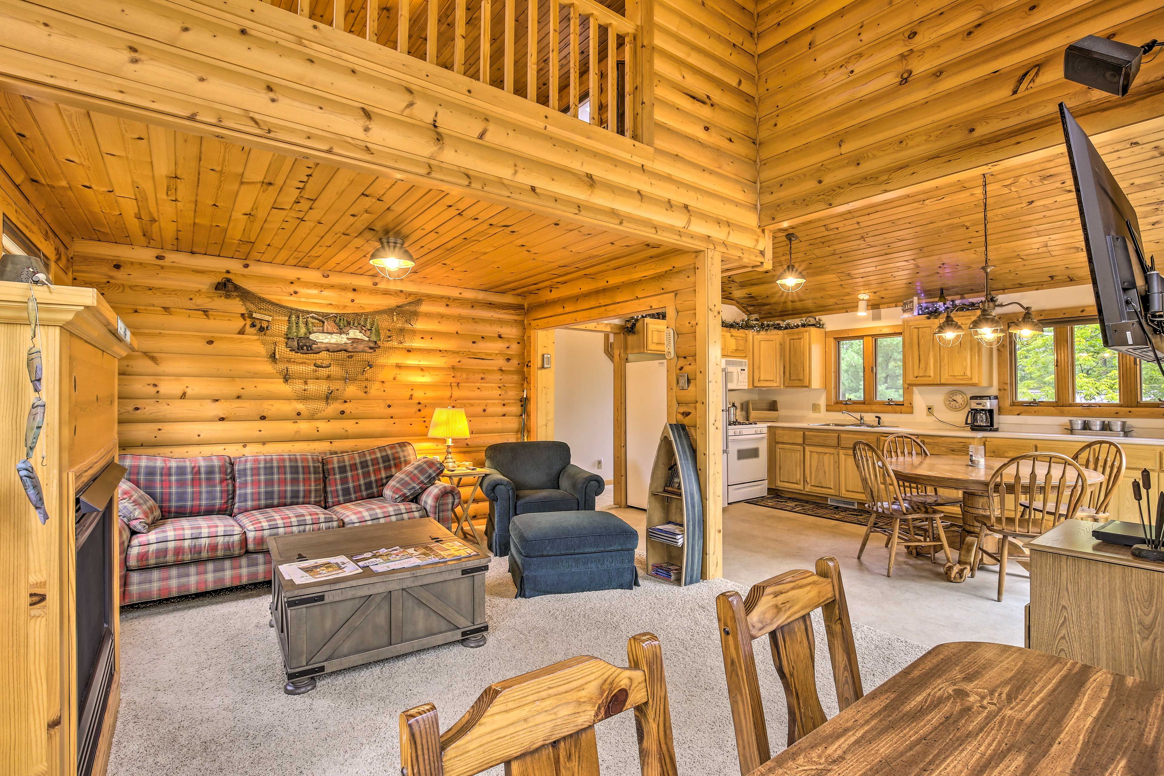 Living Area | Main Level