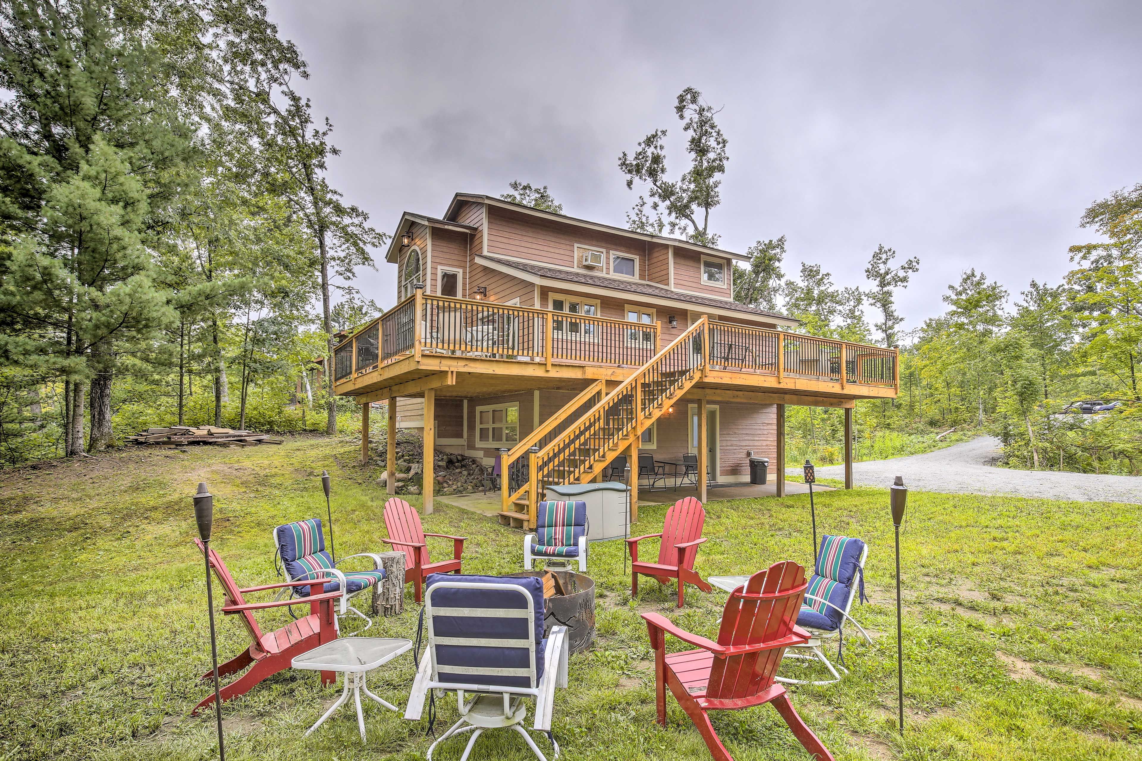 Comstock Vacation Rental | 3BR | 3BA | 3 Stories | Step-Free Entry | 1,500 Sq Ft